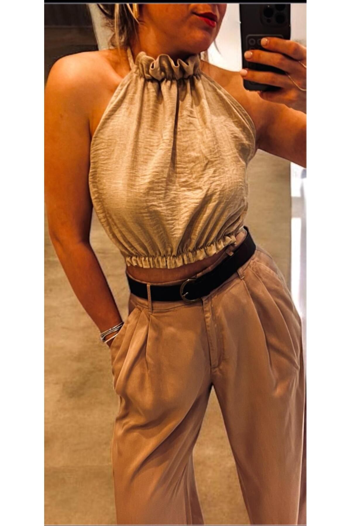 World Fashion Trends Sırt Dekolteli Bluz