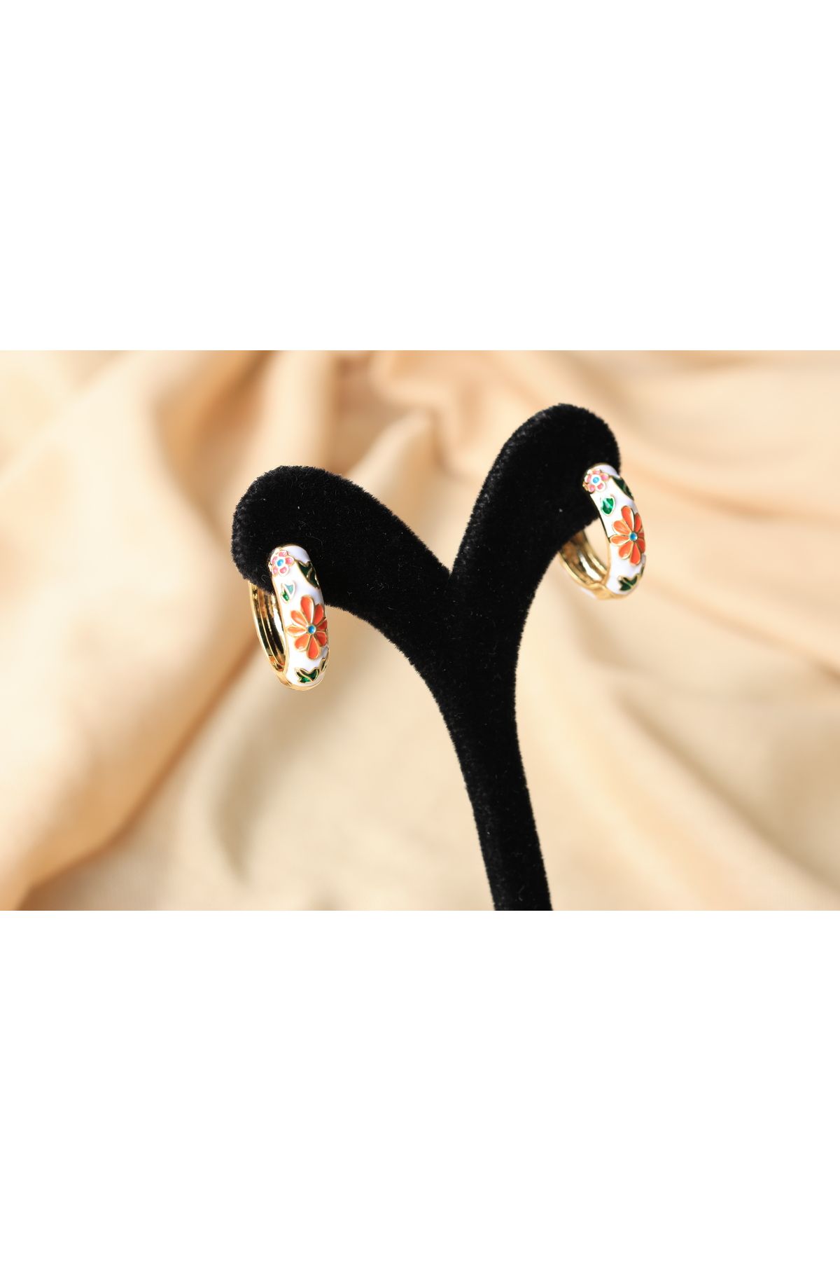 FİRST JEWELRY Beyaz Mineli Gold Küpe