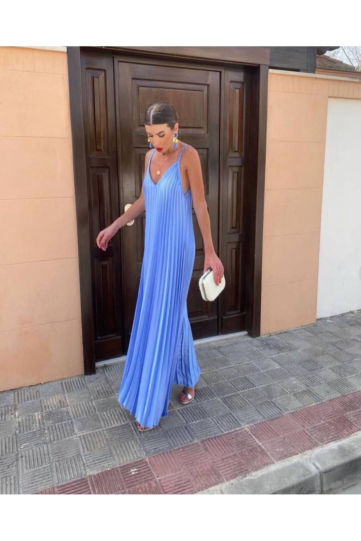 Julidress Askılı V Yaka Uzun Boy Premium Piliseli Elbise