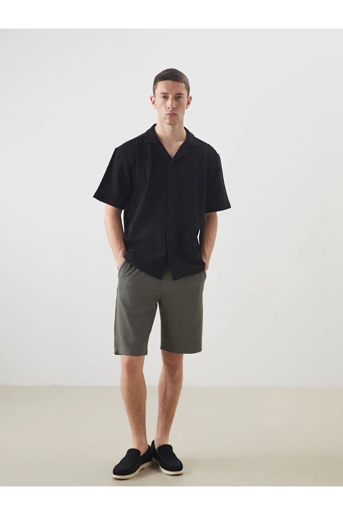 LC Waikiki LCW Vision Siyah Slim Fit Erkek Şort