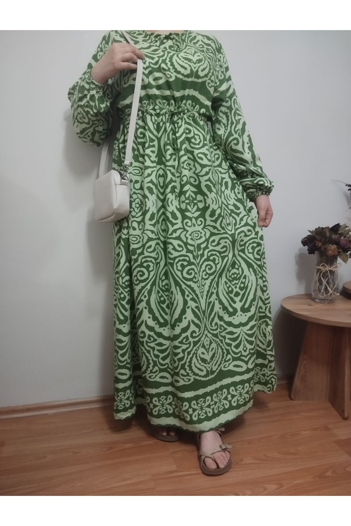 ALERZAH TESETTÜR ELBİSE