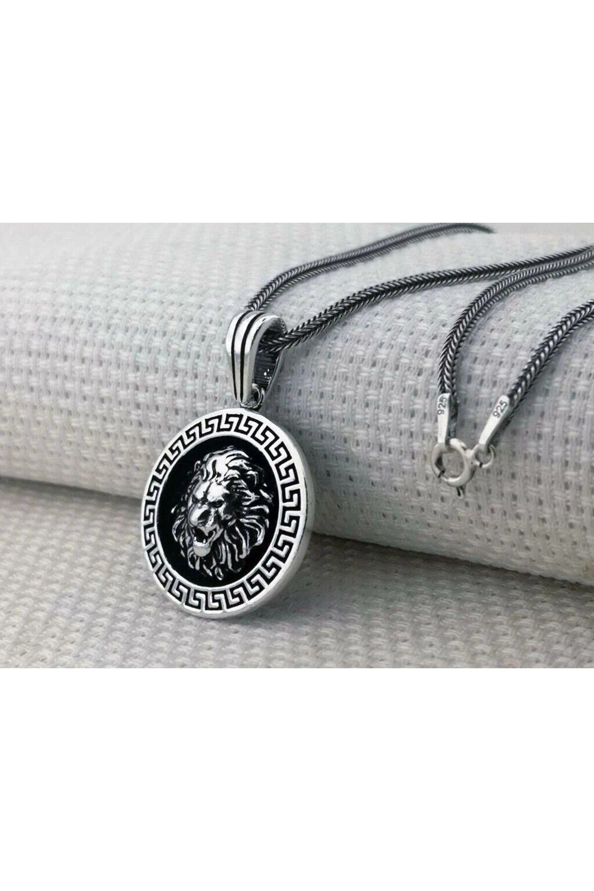 shop Yuvarlak Aslan Figürlü Kral Zincirli 925 Ayar Gümüş Erkek Kolye