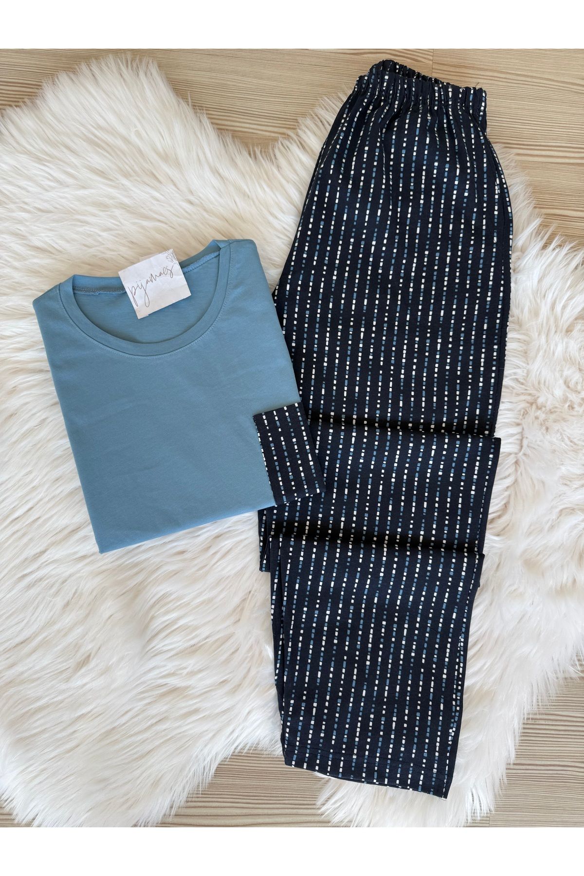 Pijamacs Mavi Puantiye Desenli Cep Detaylı Pamuklu Kısa Kollu Erkek Pijama Takımı