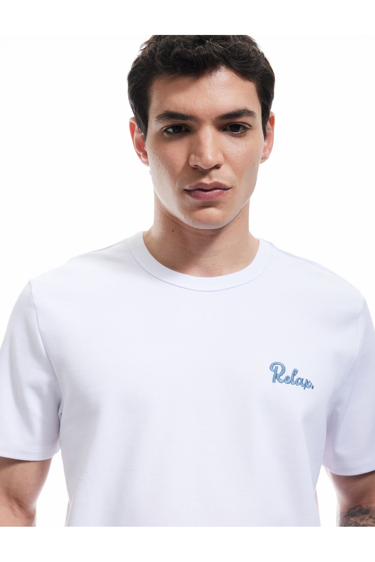 Koton KT - Bisiklet Yaka Baskılı Pamuklu Kısa Kollu Slim Fit Tişört