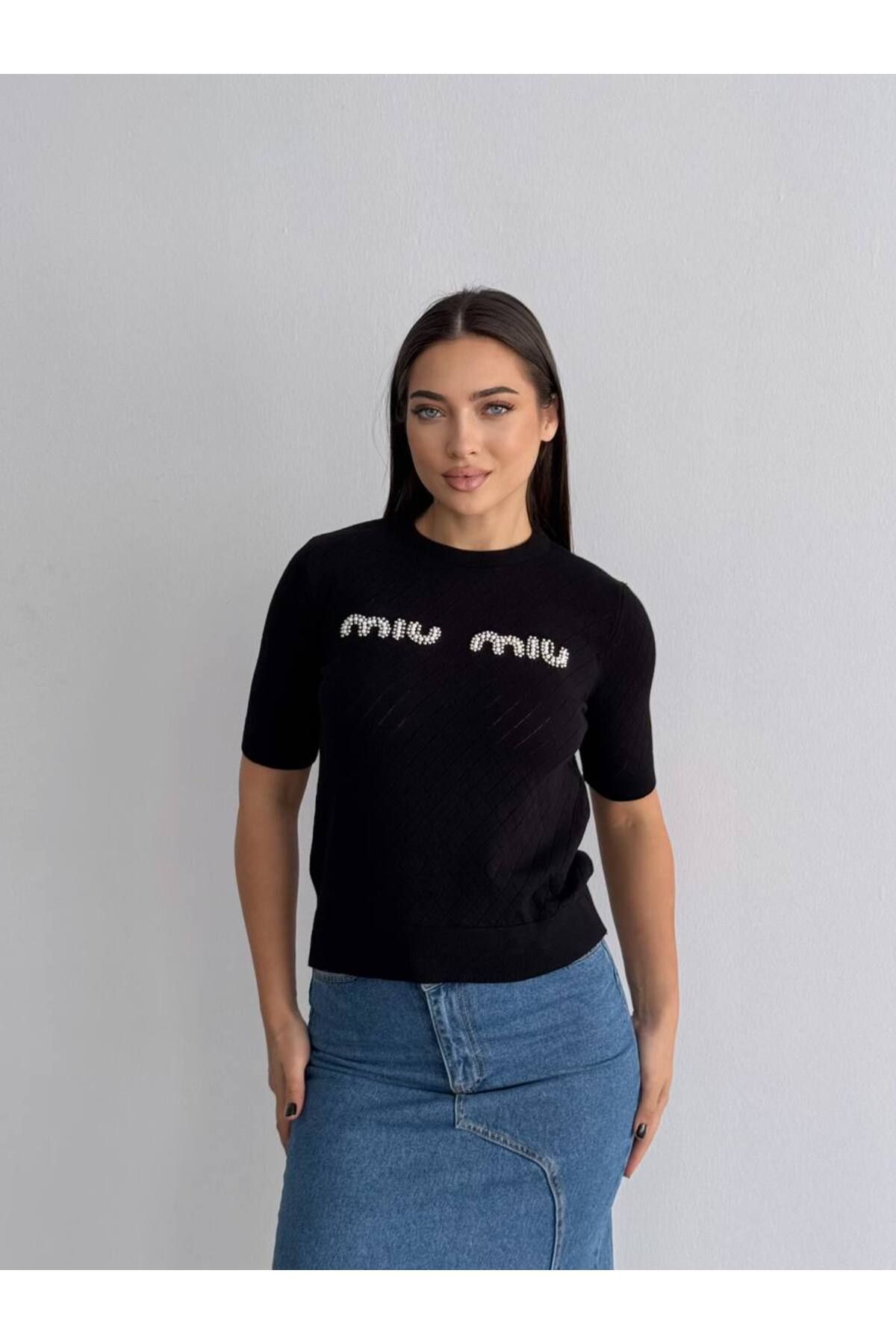 Abalı Yeni sezon triko pamuklu, yazlık yumuşak inci, taşlı detaylı bluz , Fateme model.