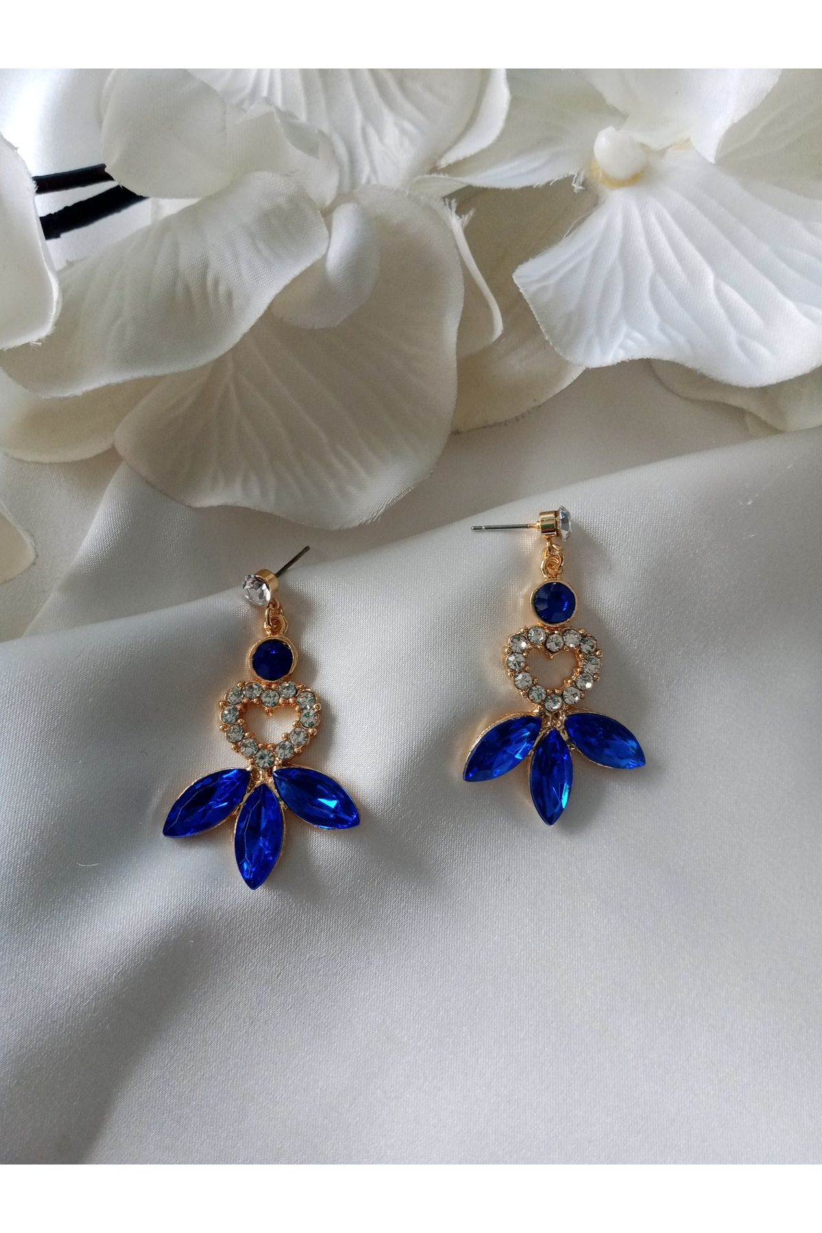 Pervin Ablacım Mavi taşlı Gold sallantılı gösterişli küpe