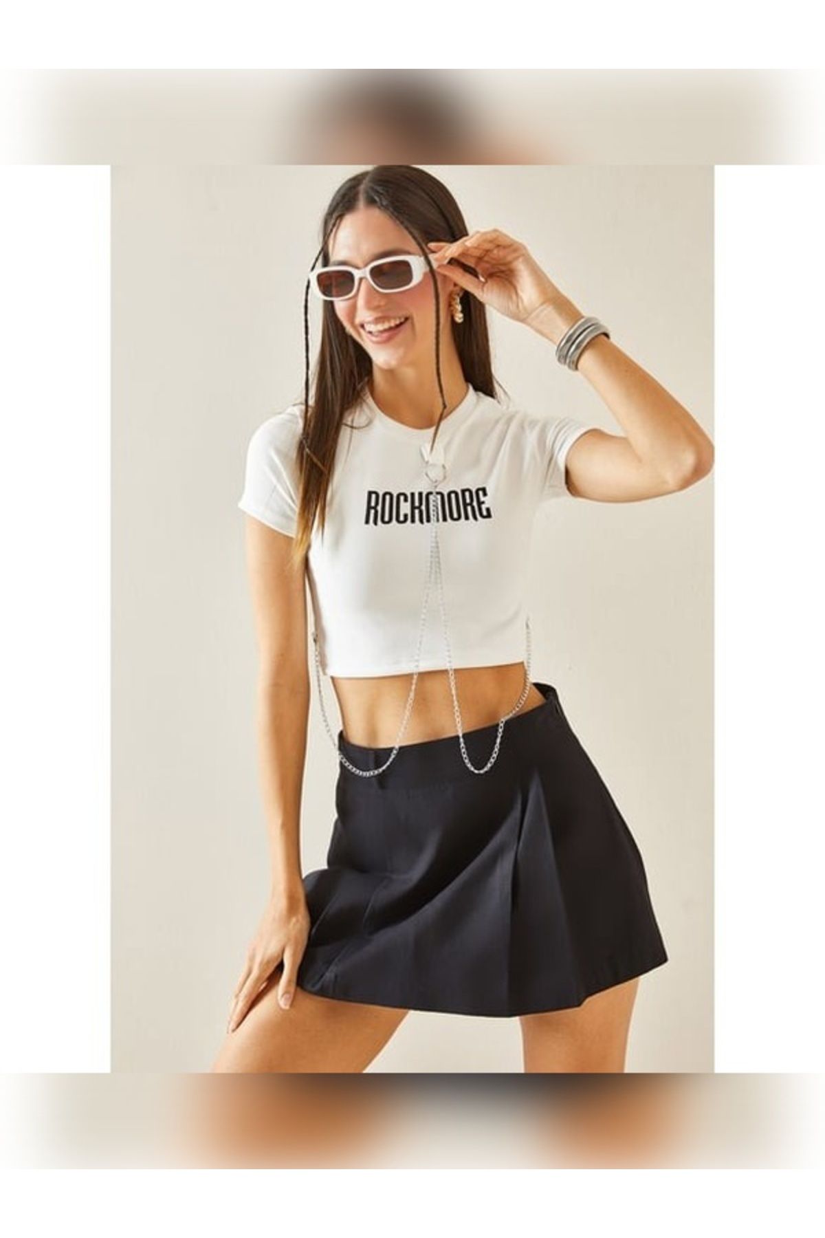 Enter Bisiklet Yaka Zincir Detaylı Crop T-Shirt