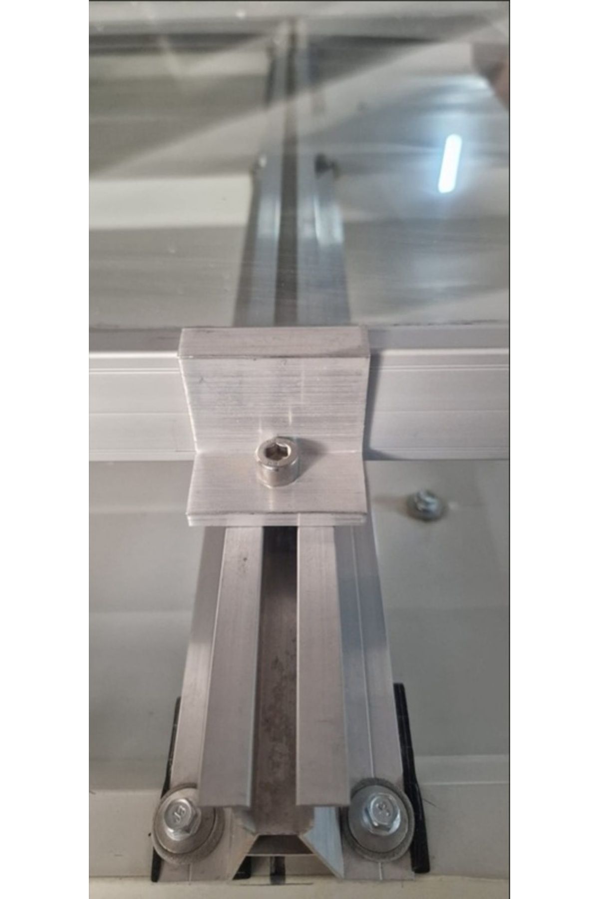 YAMAKO SOLAR iki adet güneş paneli (H:40mm)alüminyum konstrü set (L:540mm) (Sandviç çatılar içindir)