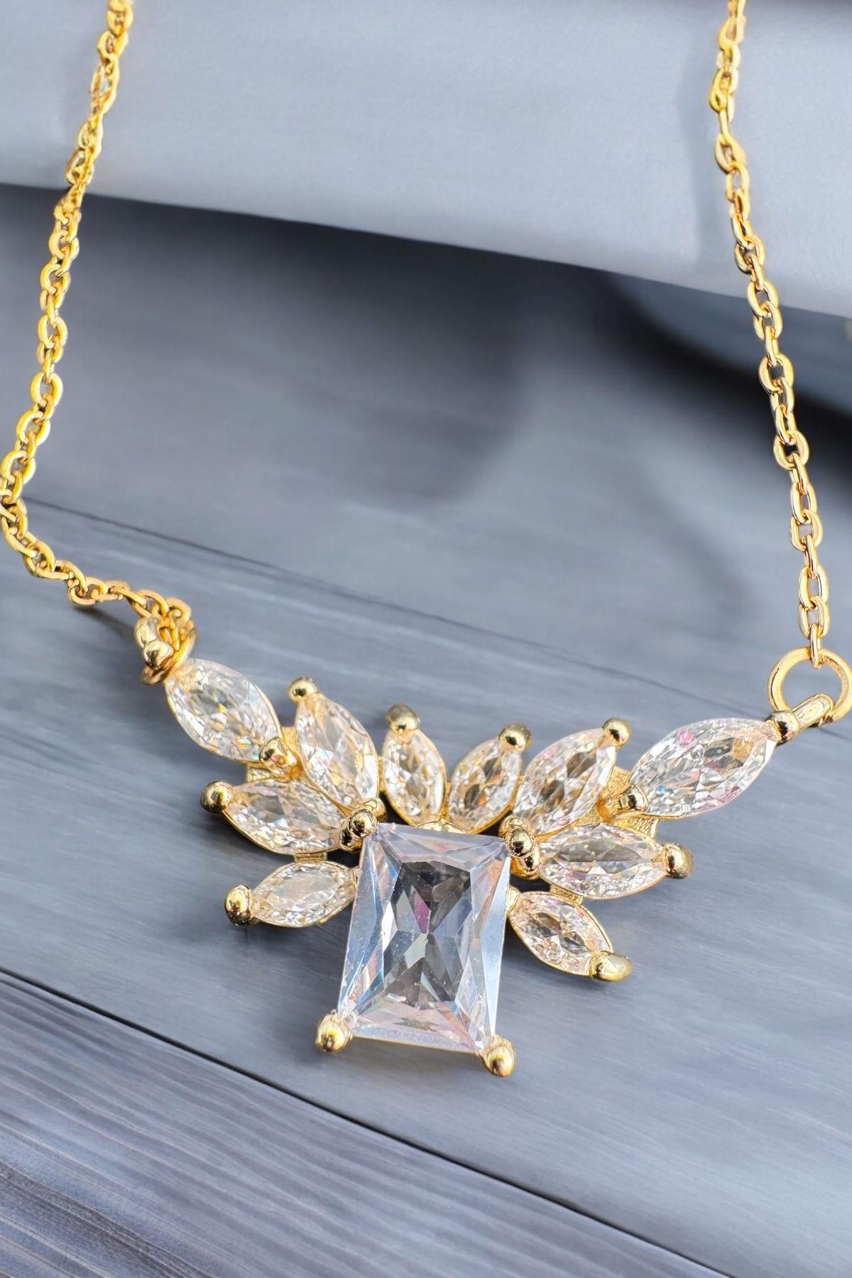 Raneel Kazançlı Alışveriş Büyük Baget Taşlı Zincir Kolye Gold