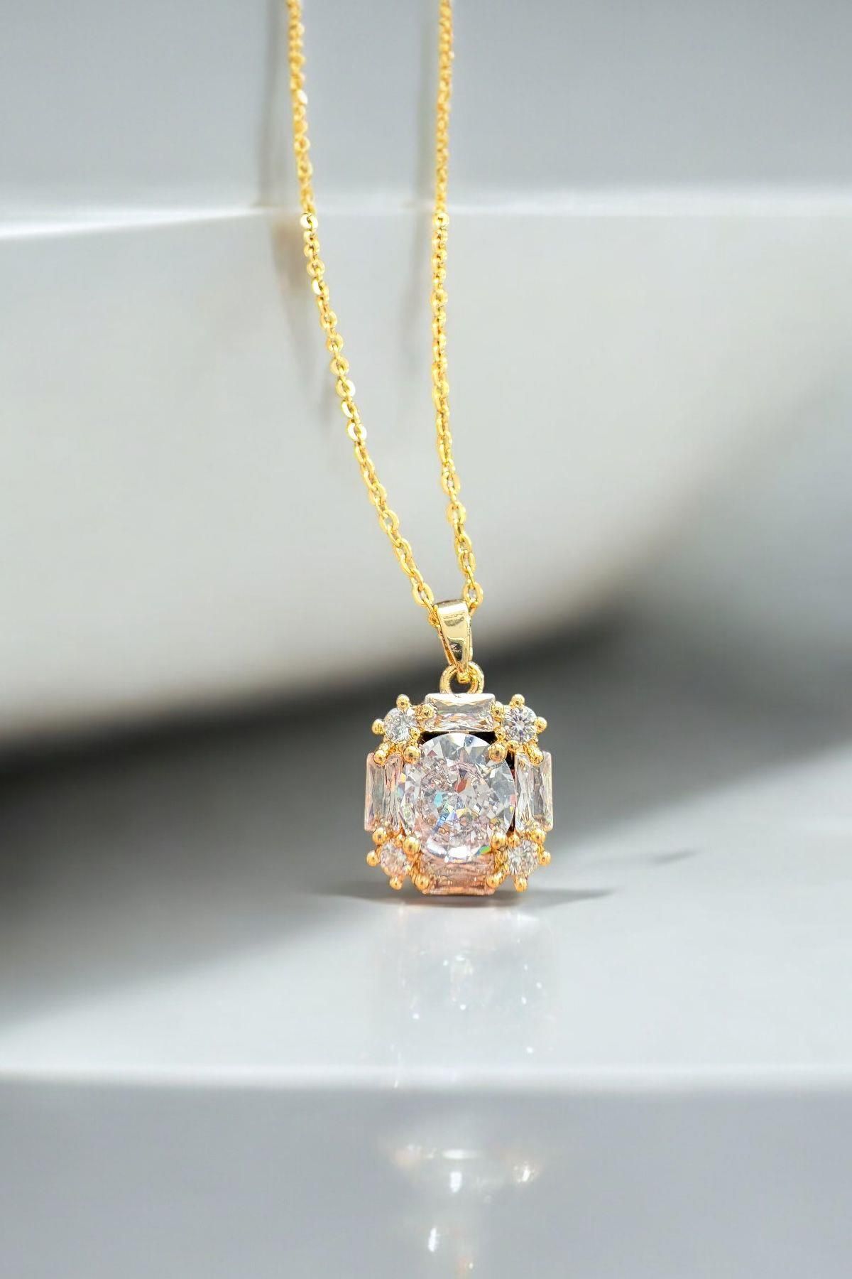 Raneel Kazançlı Alışveriş Kare Zirkon Taşlı Zincir Kolye Gold