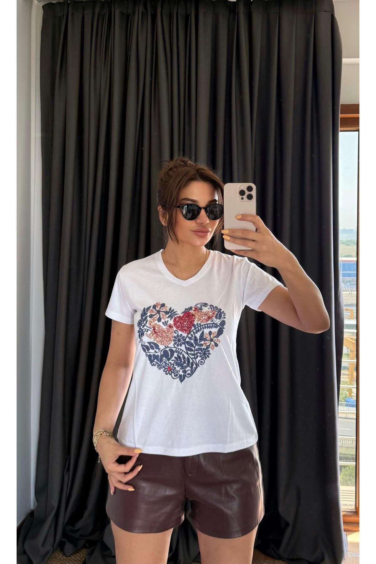 Daves Beyaz Yeni Sezon %100 Pamuk T-shirt-kalp Işlemeli