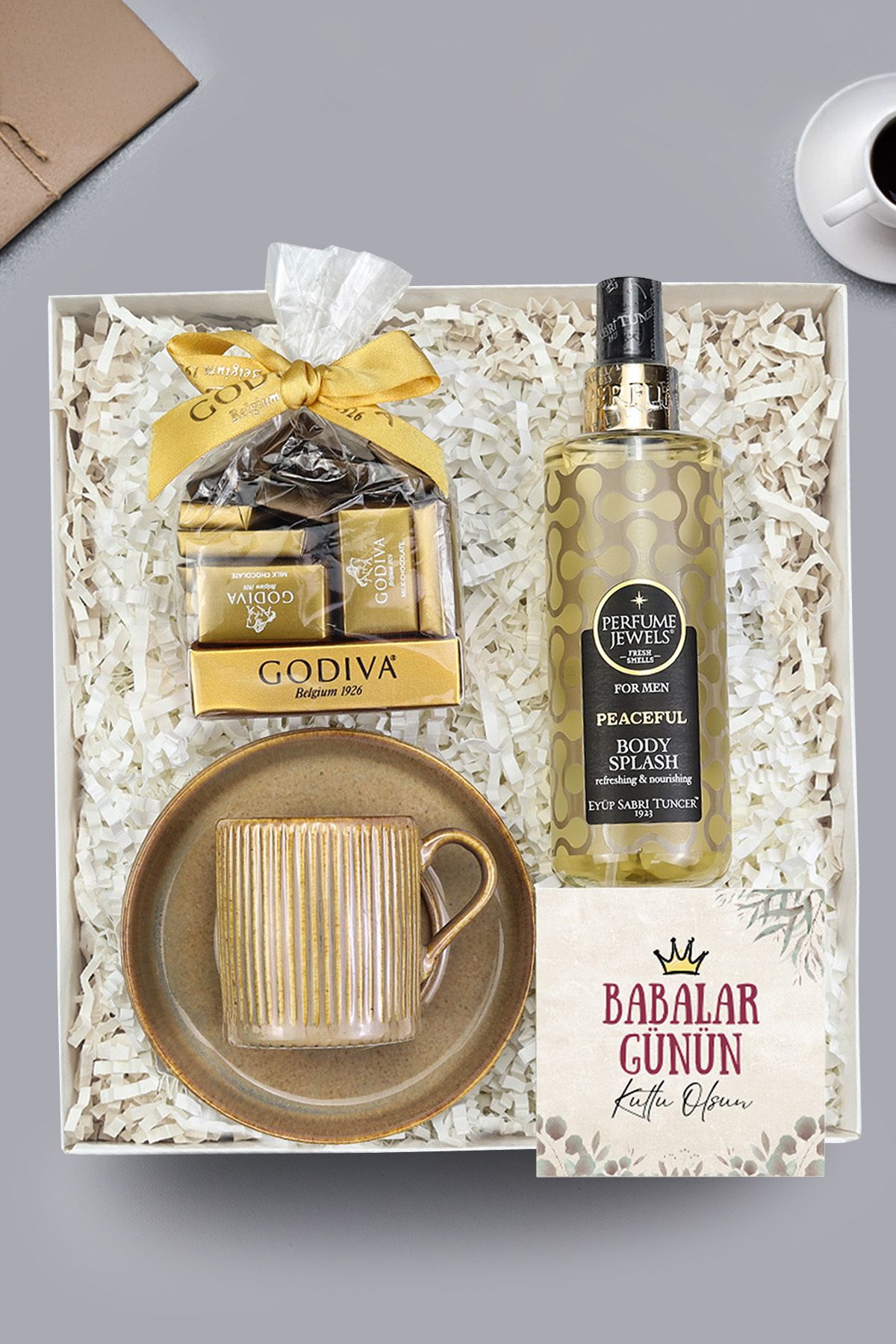 Trendmiya Eyüp Sabri Tuncer Erkek Vücut Spreyi & Godiva Napoliten Çikolata & Porselen Fincan Hediye Seti
