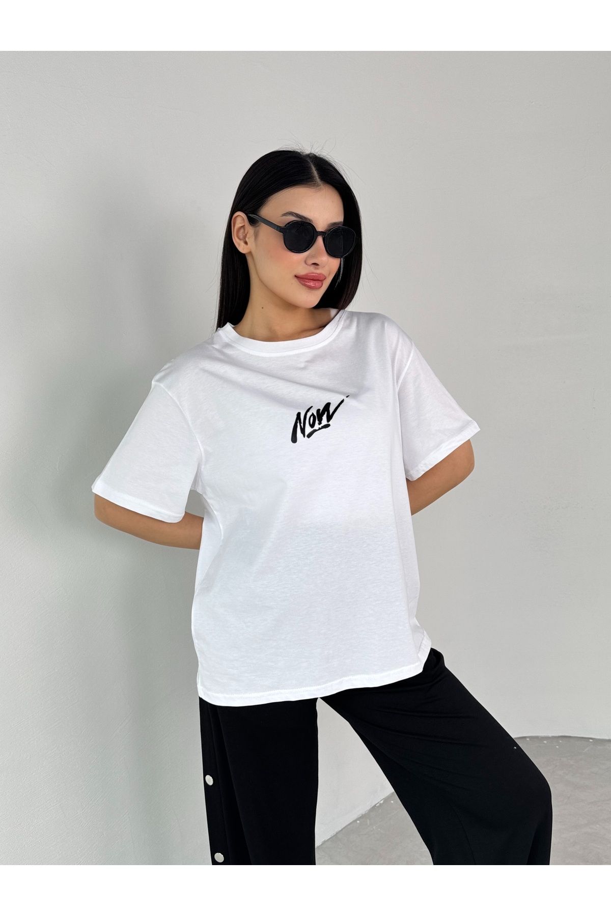 Cappmoda T-928 Beyaz Now Yazı Kabartma Baskılı Pamuklu Salaş Tişört