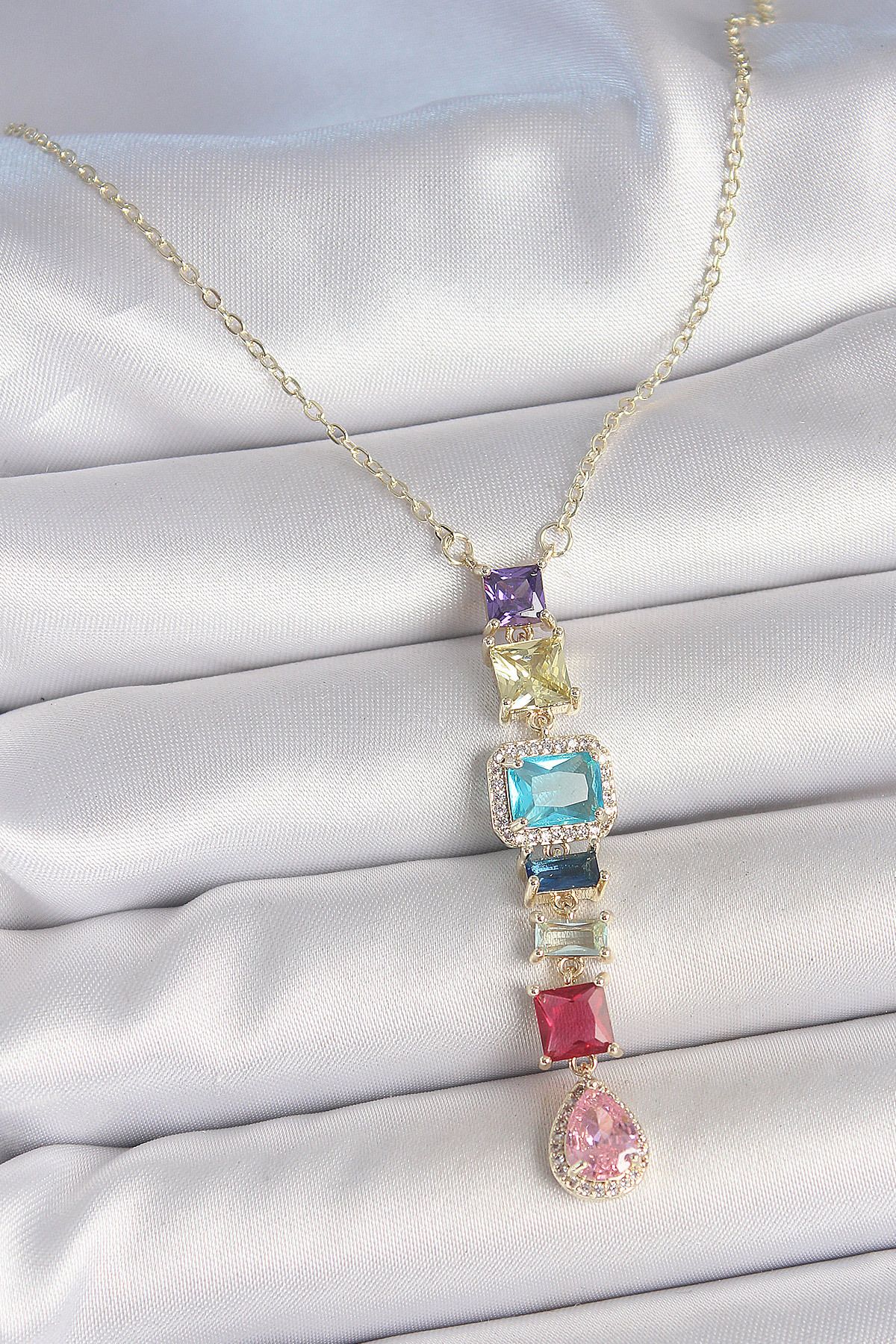 MR RZN STORE Gold Karışık Renk Zirkon Taşlı Y Pirinç Kolye - TJ-BKO10225
