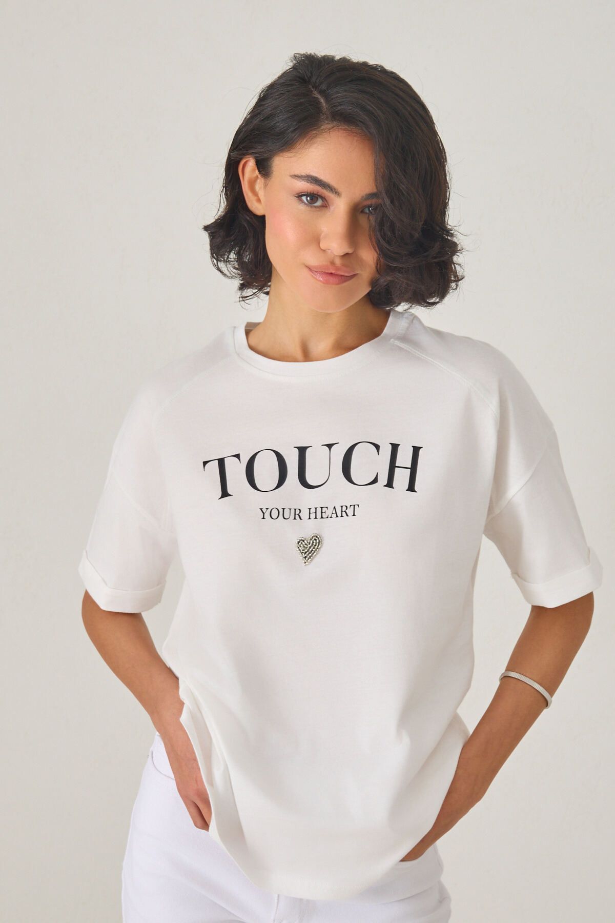 Amia&Co. Ekru Baskılı Bisiklet Yaka Kısa Kollu T-Shirt