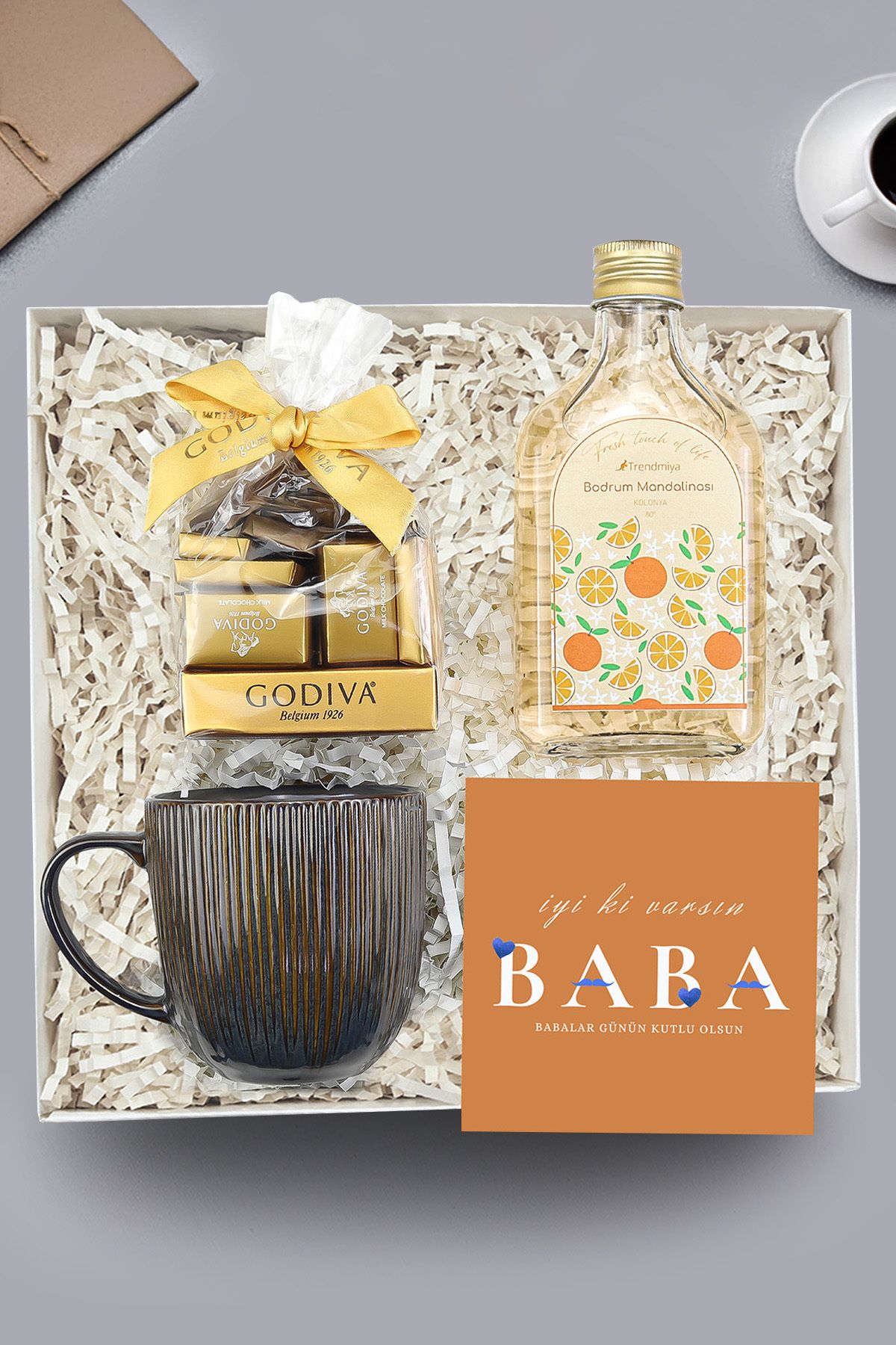 Trendmiya Godiva Napoliten Çikolata & 200 ml Bodrum Mandalina Kolonya & Lacivert Porselen Kupa Hediye Seti