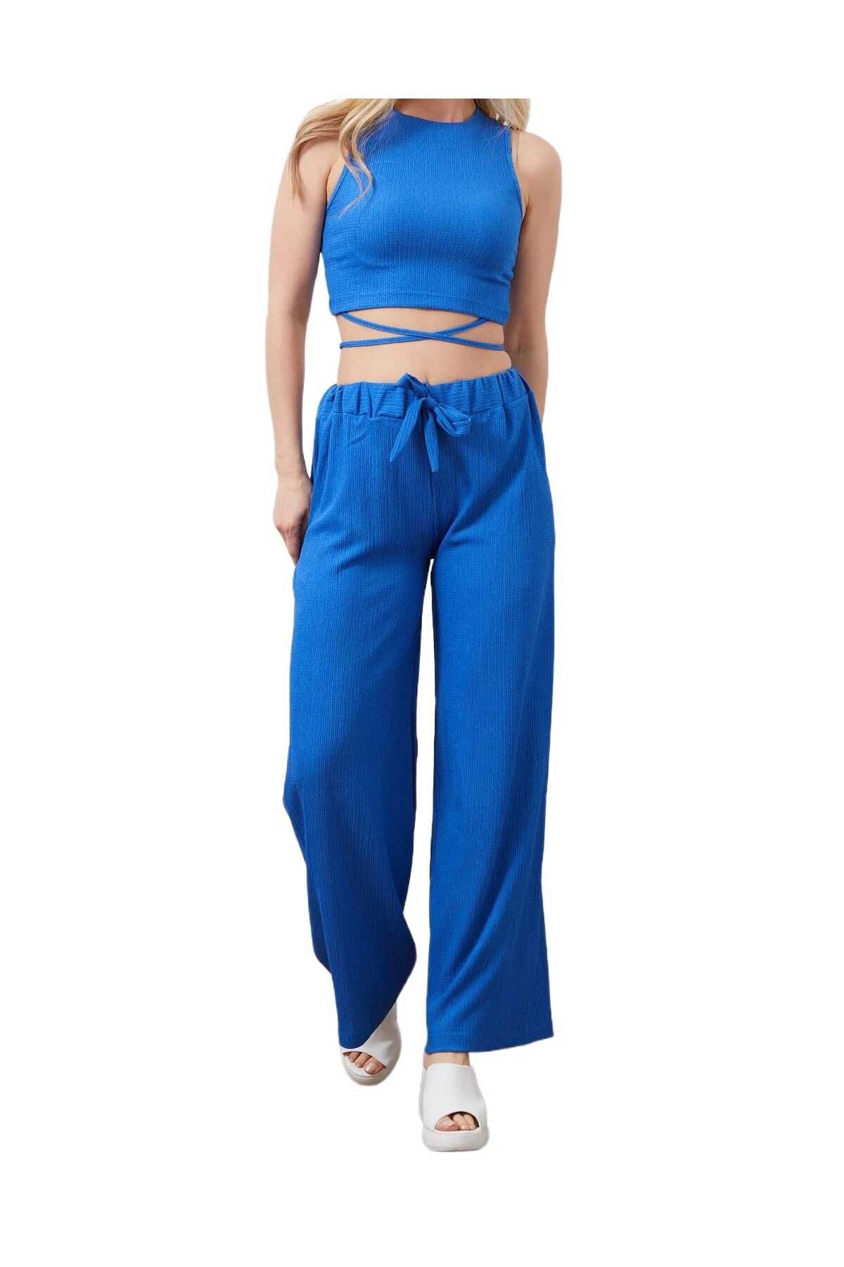 latal Kadın Saks Mavisi İp Detaylı Crop Top ve Bol Paça Pantolon Takım – Yazlık Şık İkili Takım