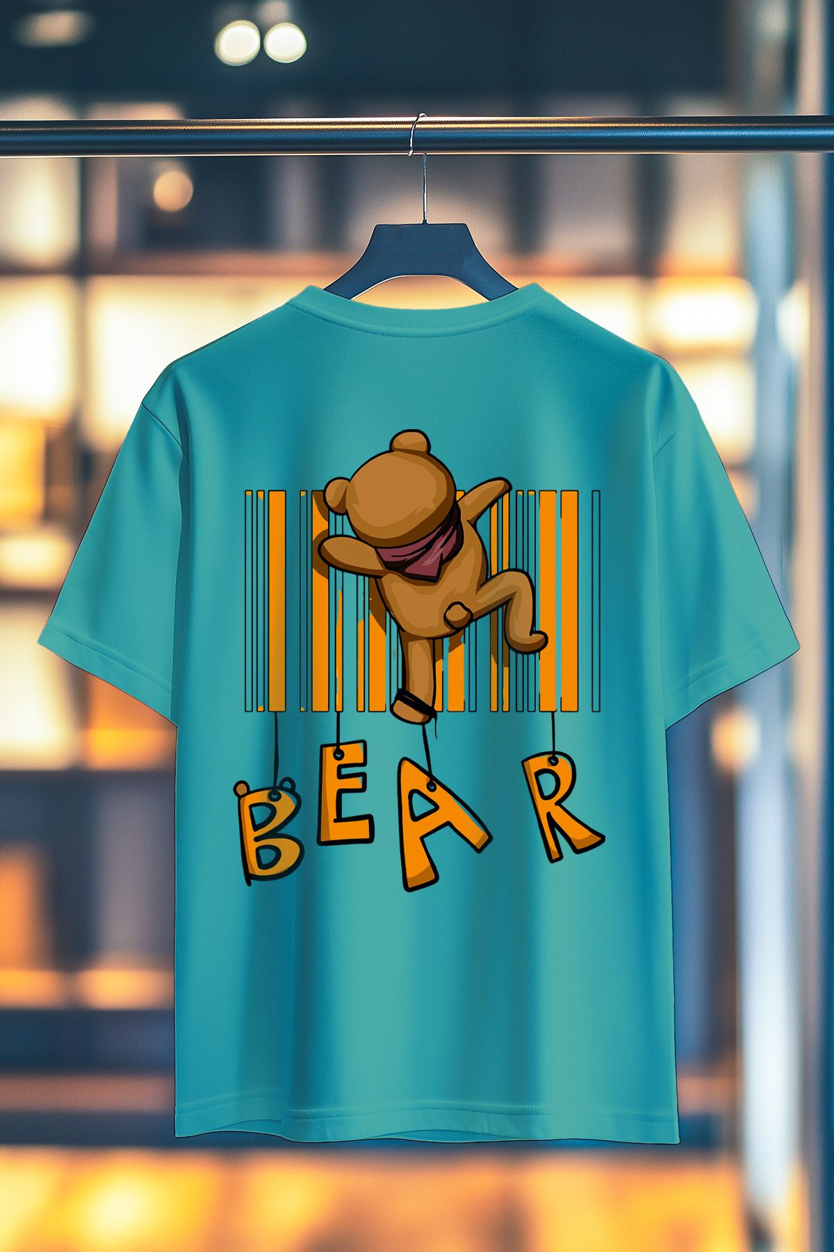 BookOrBook Bear Climbing %100 Pamuk Premium Kalite Sırt Baskılı T-Shirt