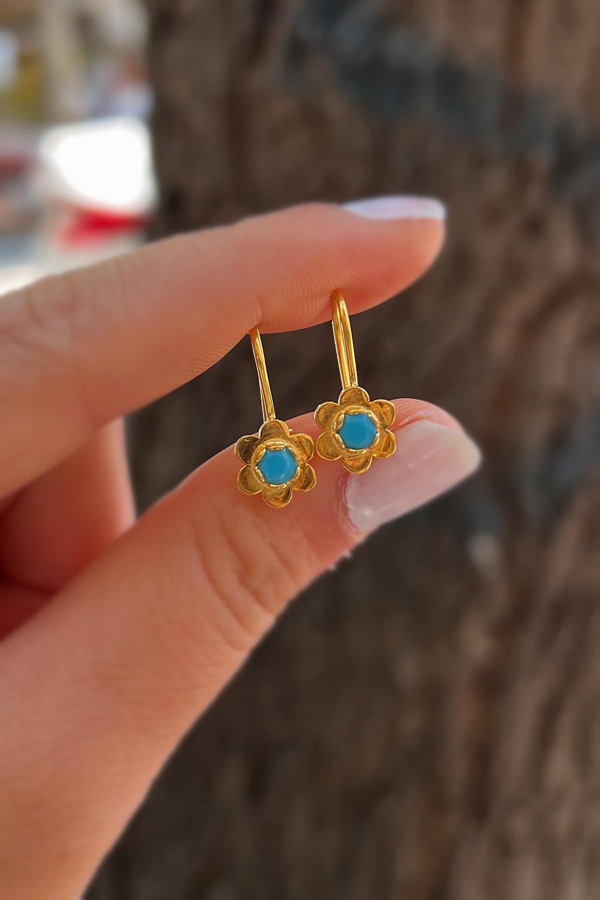 Erer Gümüş Gümüş mavi taşlı çiçek model çocuk küpe