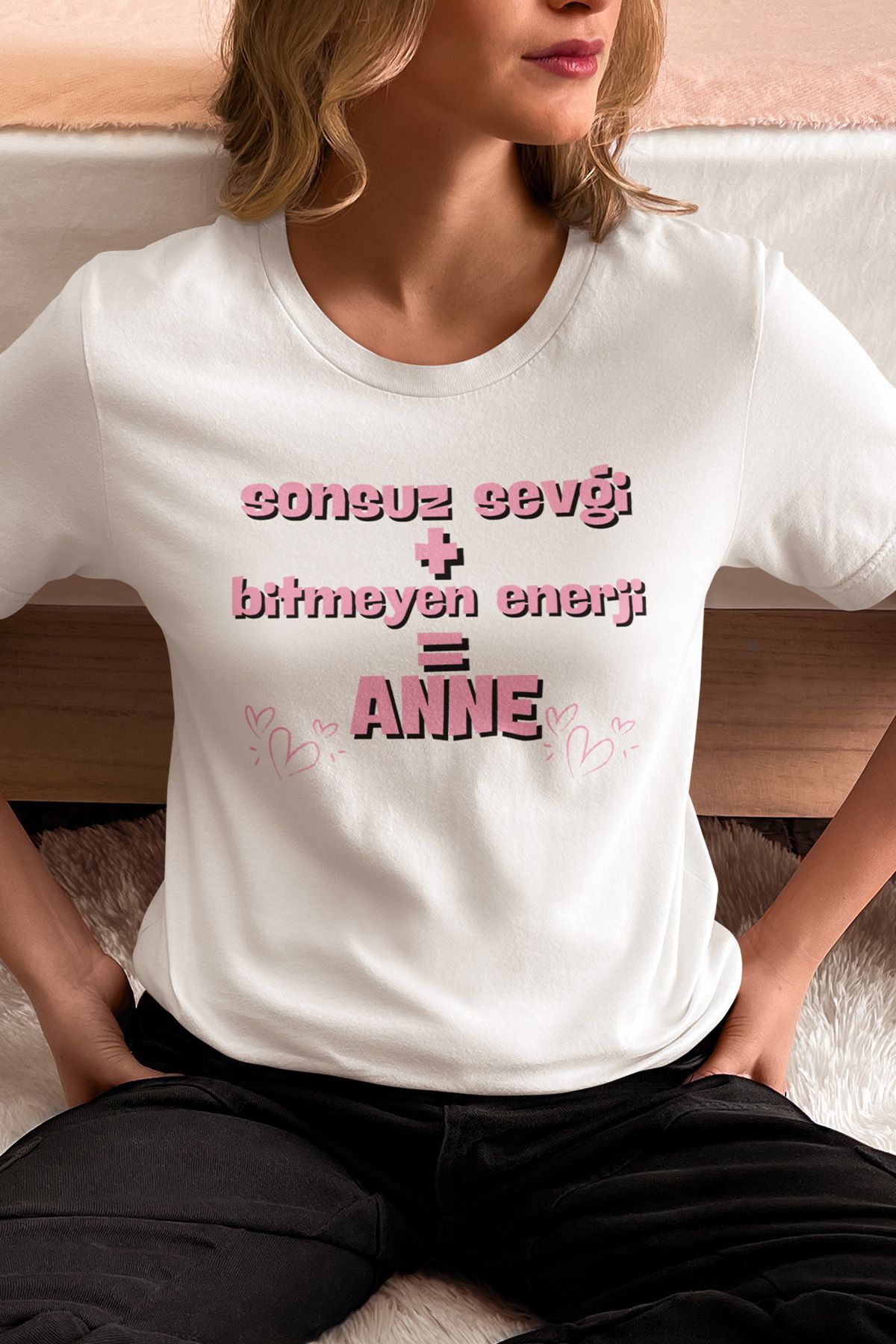 giftkonsept Sonsuz Sevgi Bitmeyen Enerji Anne Hediyelik %100 Pamuklu Regular Beyaz Tişört