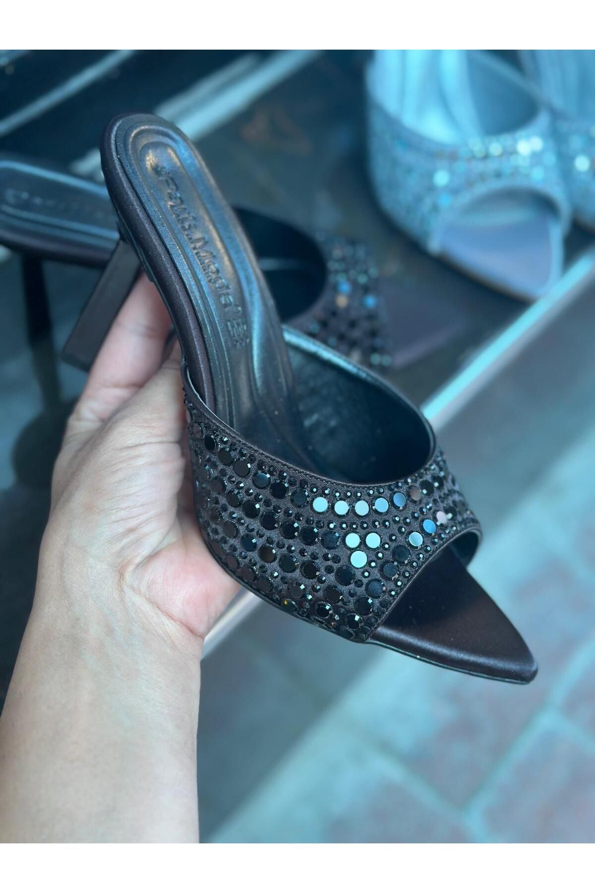 MİSS PARK MODA TAŞ DETAYLI KADIN TERLİK