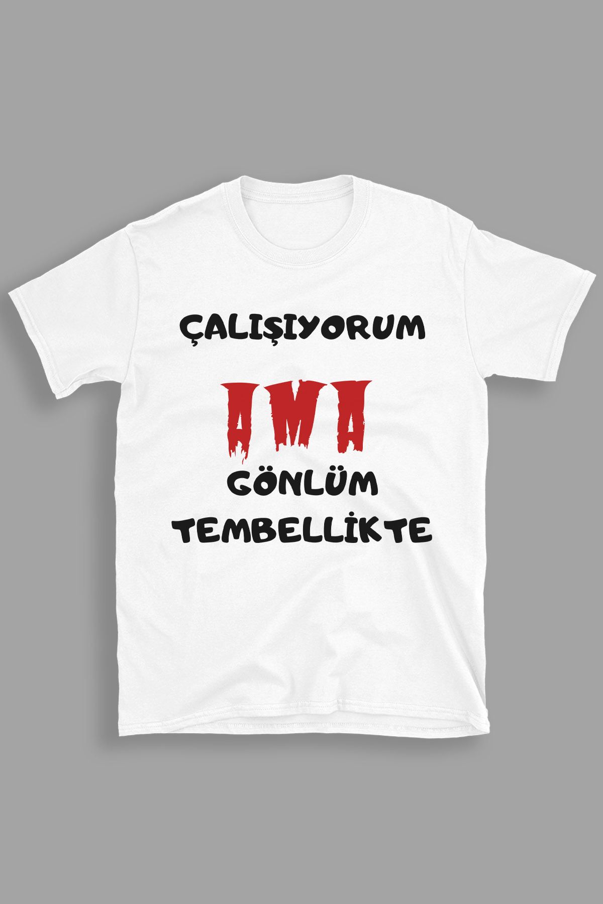 giftkonsept Çalışıyorum Ama Gönlüm Tembellikte Komik Hediyelik %100 Pamuklu Regular Beyaz Tişört