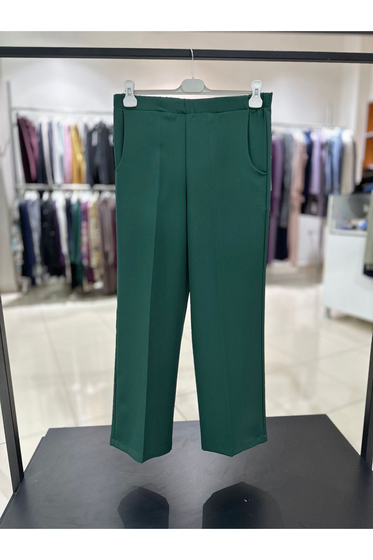 Damla Giyim Kadın Yeşil Beli Lastikli Geniş Paça Pantolon