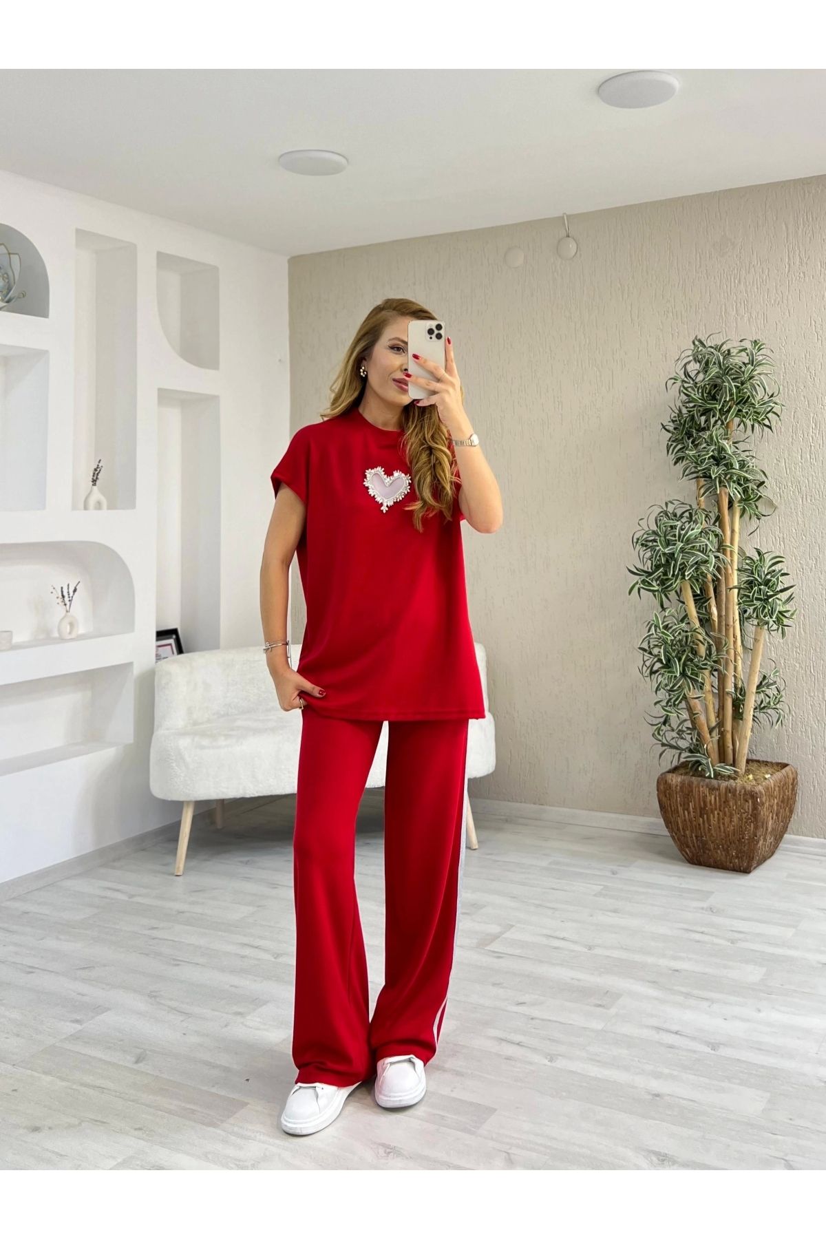 İrka Moda Modal Kumaş Aksesuar Detay Şeritli Takım Kırmızı