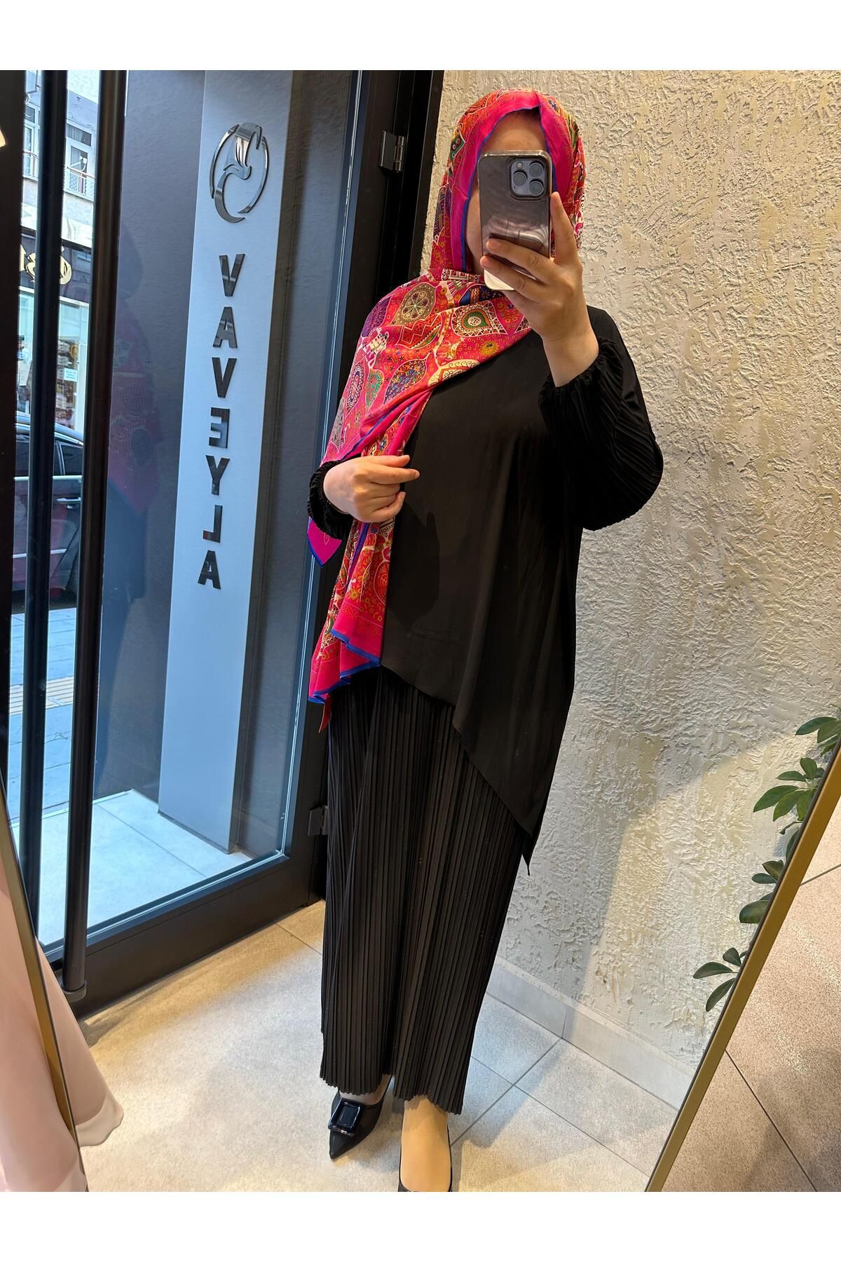 Vaveyla SİYAH SPOR ŞIK SENDY KUMAŞ ŞİFON DETAYLI NUSS ELBİSE