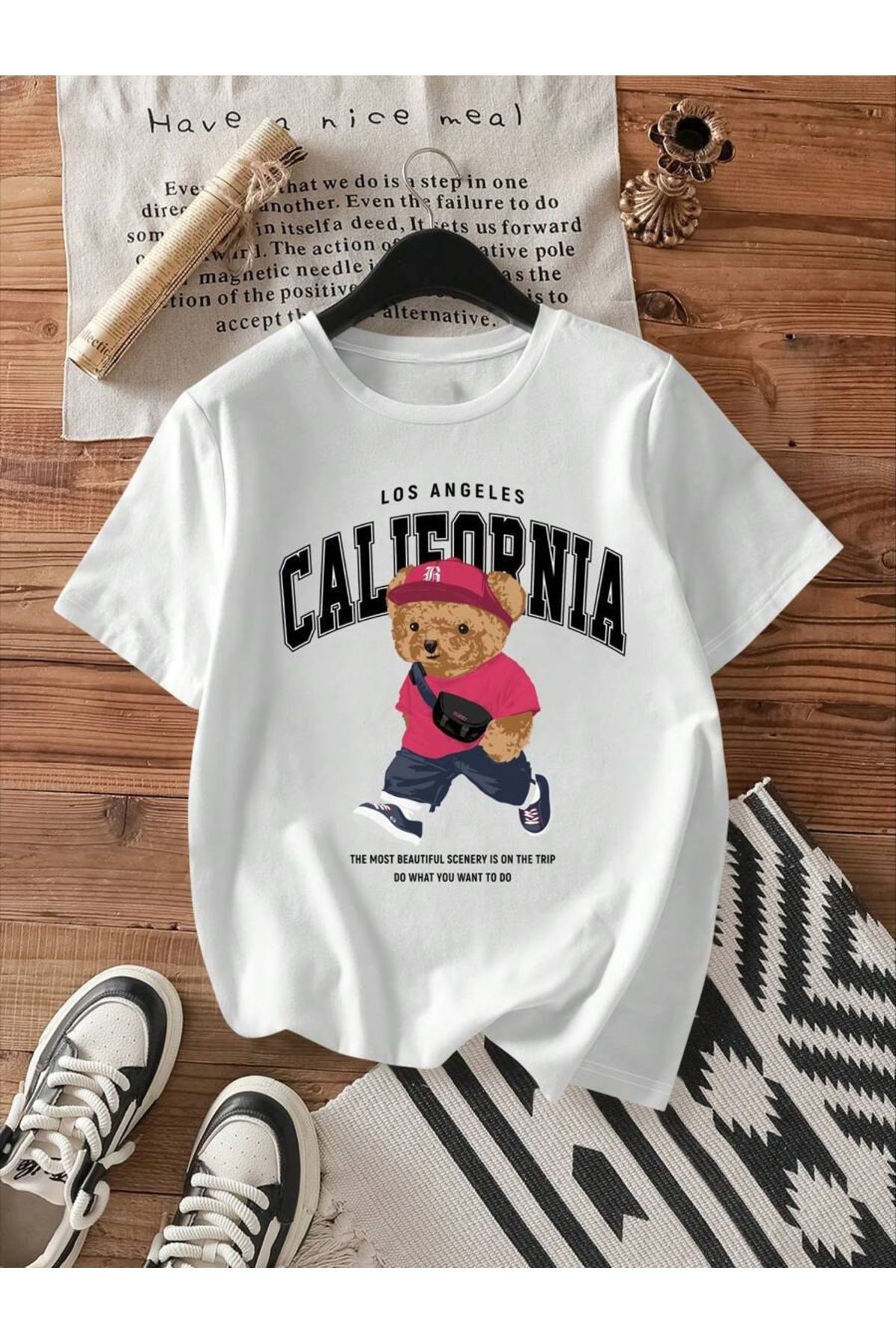 ELNOYA Unisex Pamuklu Beyaz Oversize "Californiye Ayıcık" Baskılı Rahat Günlük T-shirt