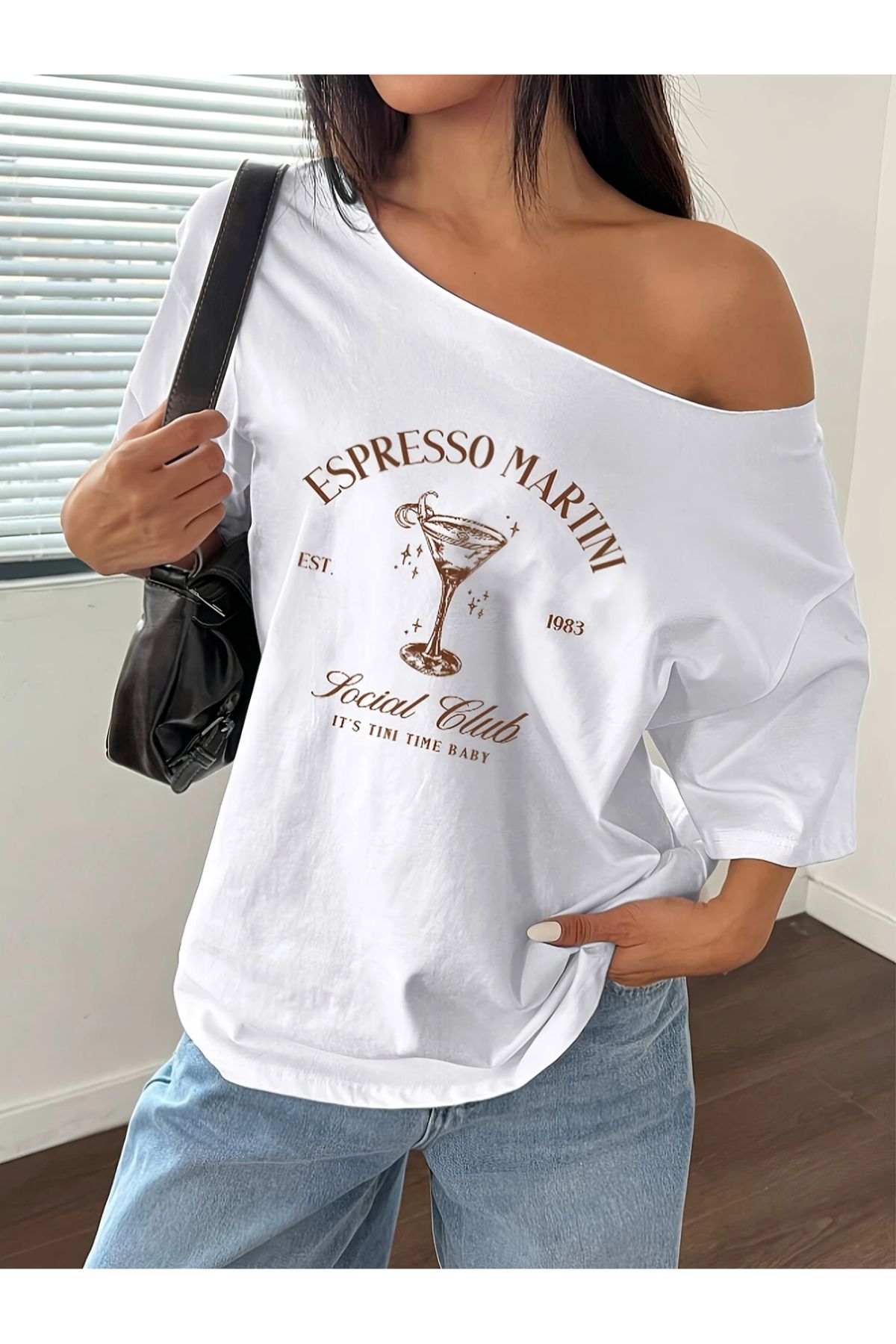 Koklonmoda Kadın Düşük Omuz Kayık Yaka Baskılı T-Shirt
