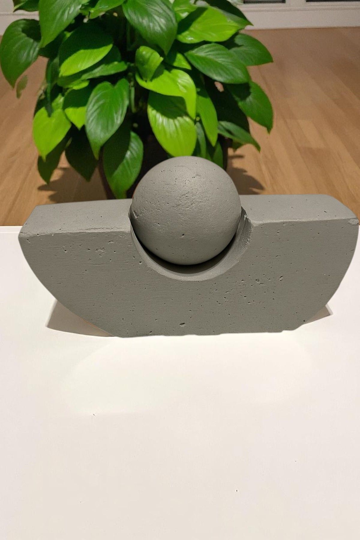 ERSE HOME Küre Detaylı Gri Renk Beton Dekoratif Ürün ve Hediyelik