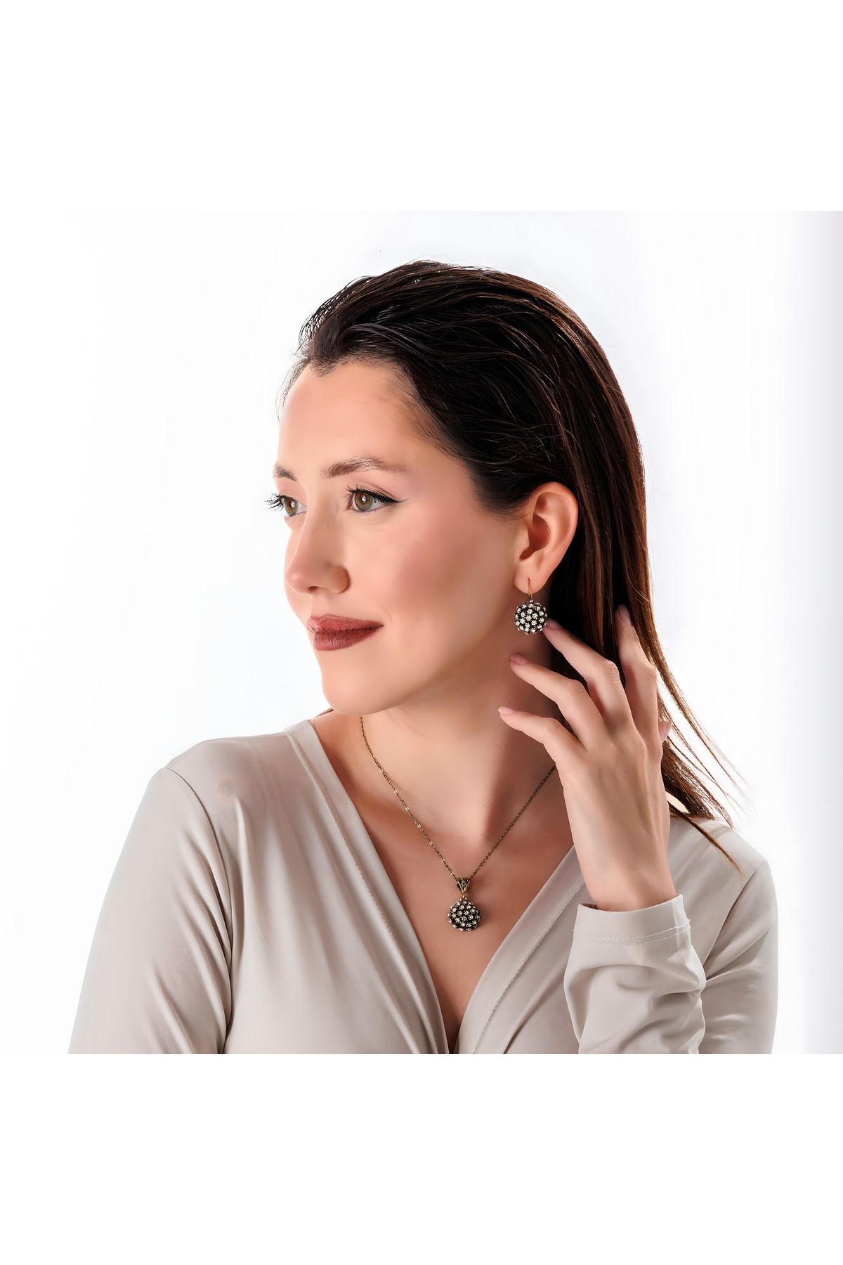 Atelier LEO Handmade Jewellery GÜRS KÜPE KOLYE TAKIM BAKIR EL YAPIMI KRİSTAL TAŞLI KARARMA YAPMAZ KADIN TAKI SETİ