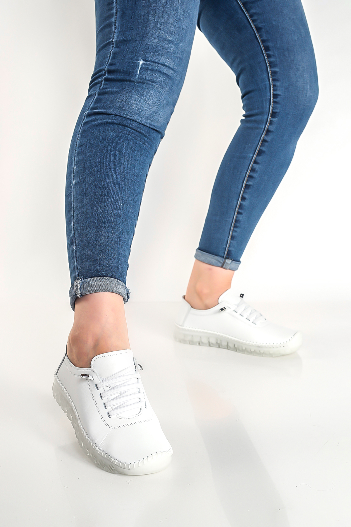 Genuine Leather Soft Casual Casual Mom with Flexible Laces White Classic Women's Shoes