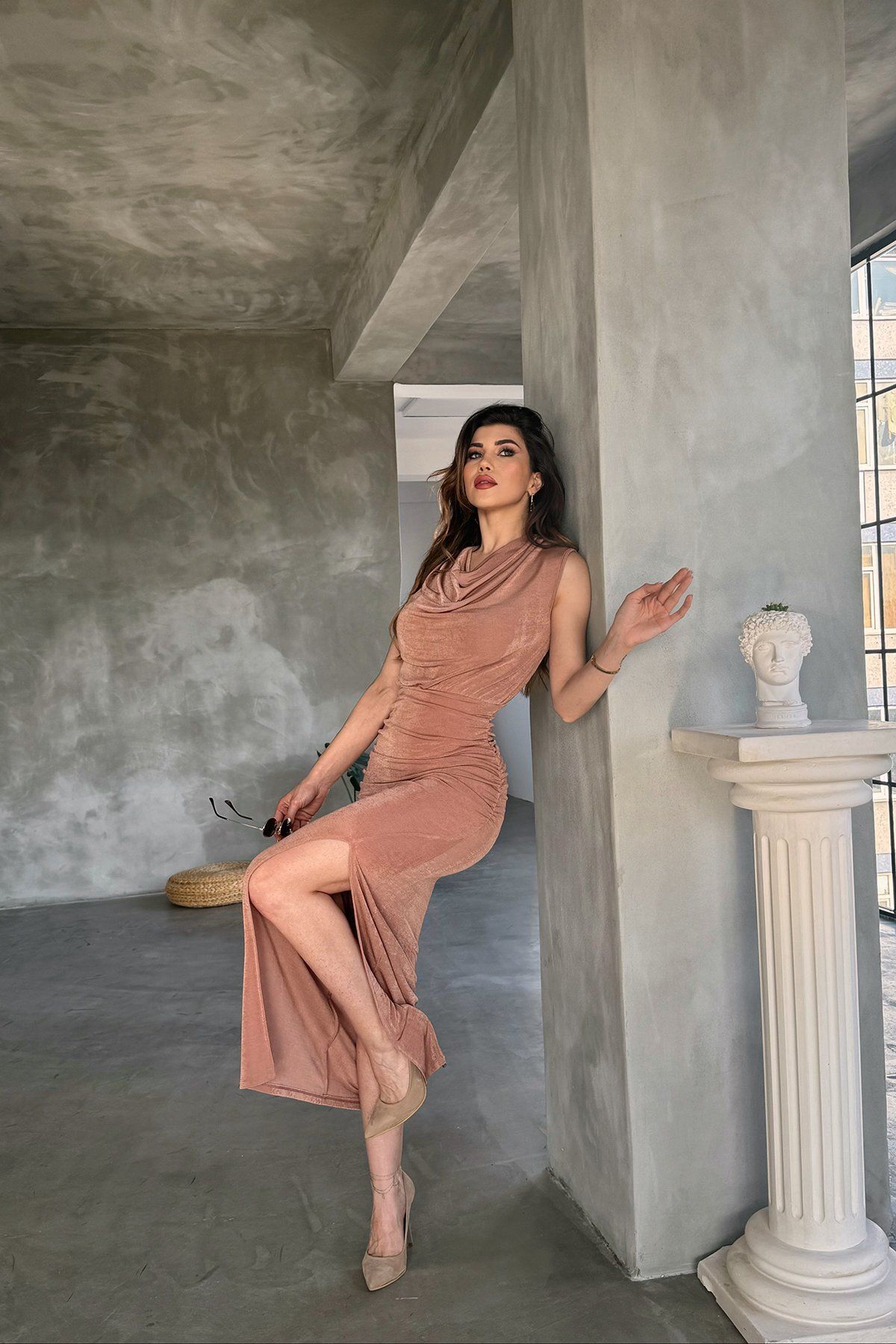blueb Dökük Yaka Derin Yırtmaçlı Maxi Boy Buzzy Elbise