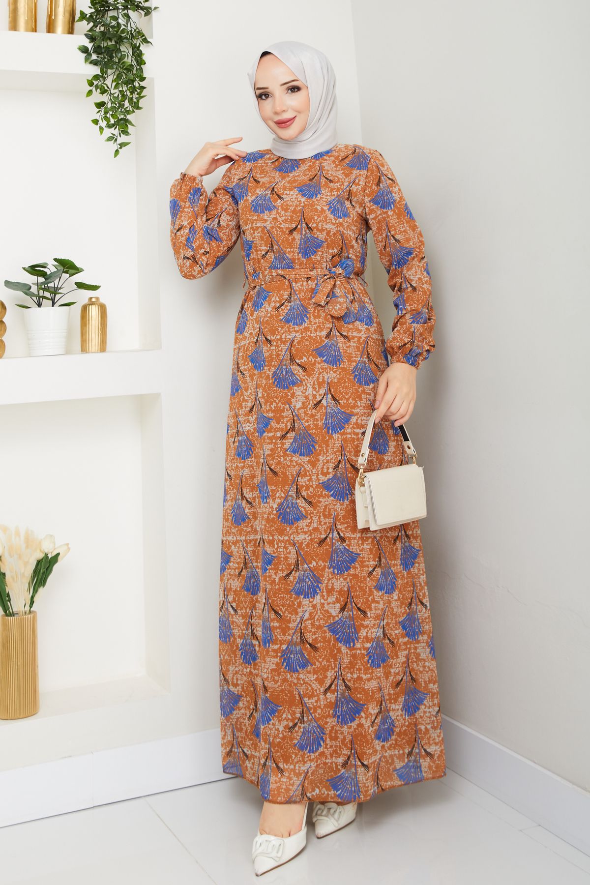 Sakara Collection tesettür elbise kuşaklı mevsimlik kadın astarlı şifon boydan kol lastikli desenli
