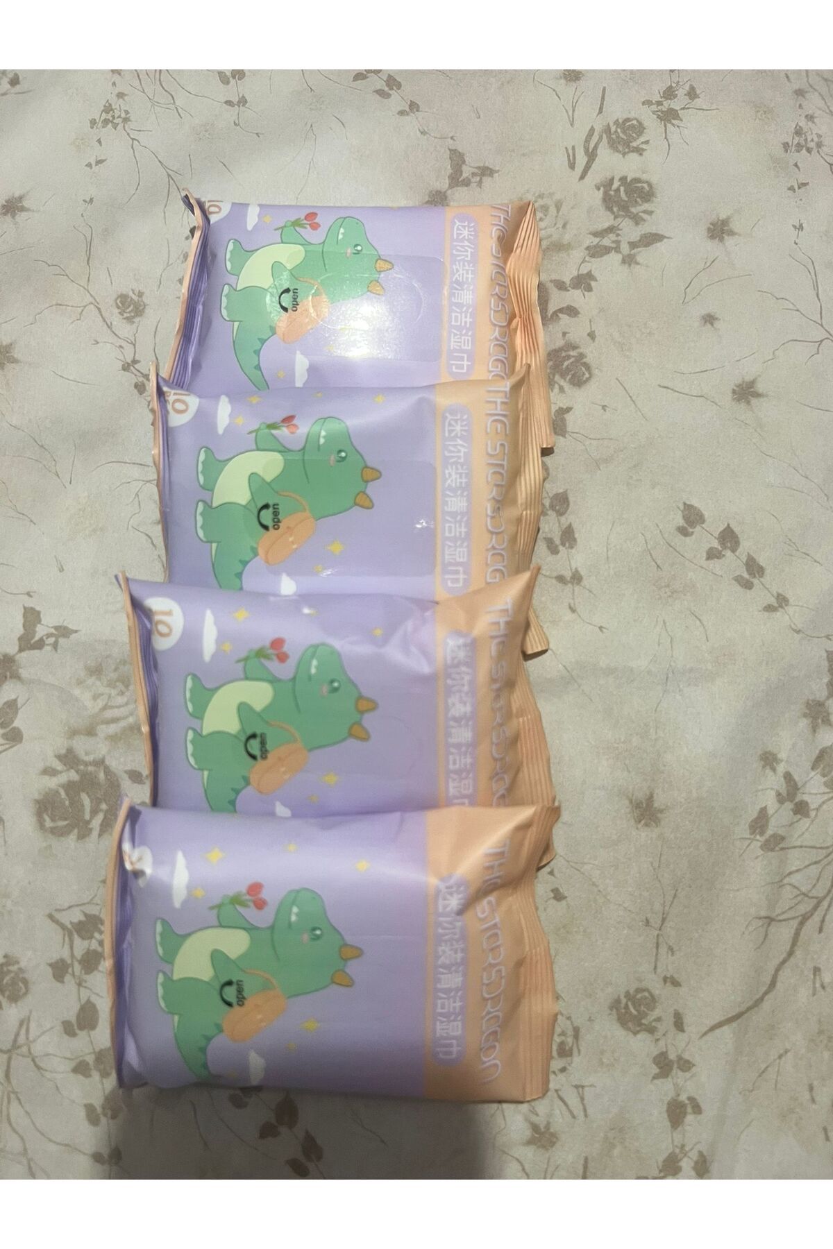 demirosa 4 PAKET SEVİMLİ ISLAK MENDİL 40 ADET