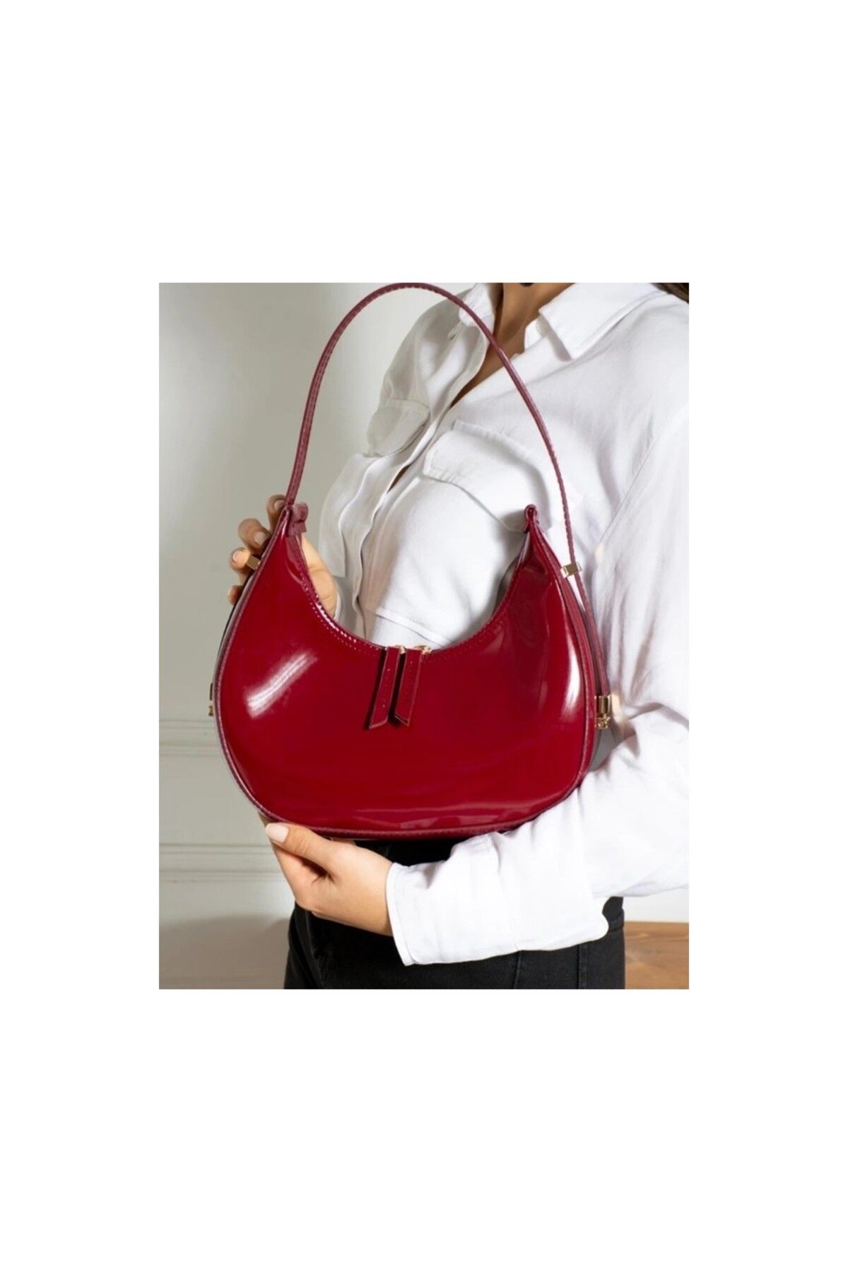 ESS Kadın Rugan Baget Cherry Bag Özel Askı Detaylı Kol Çanta