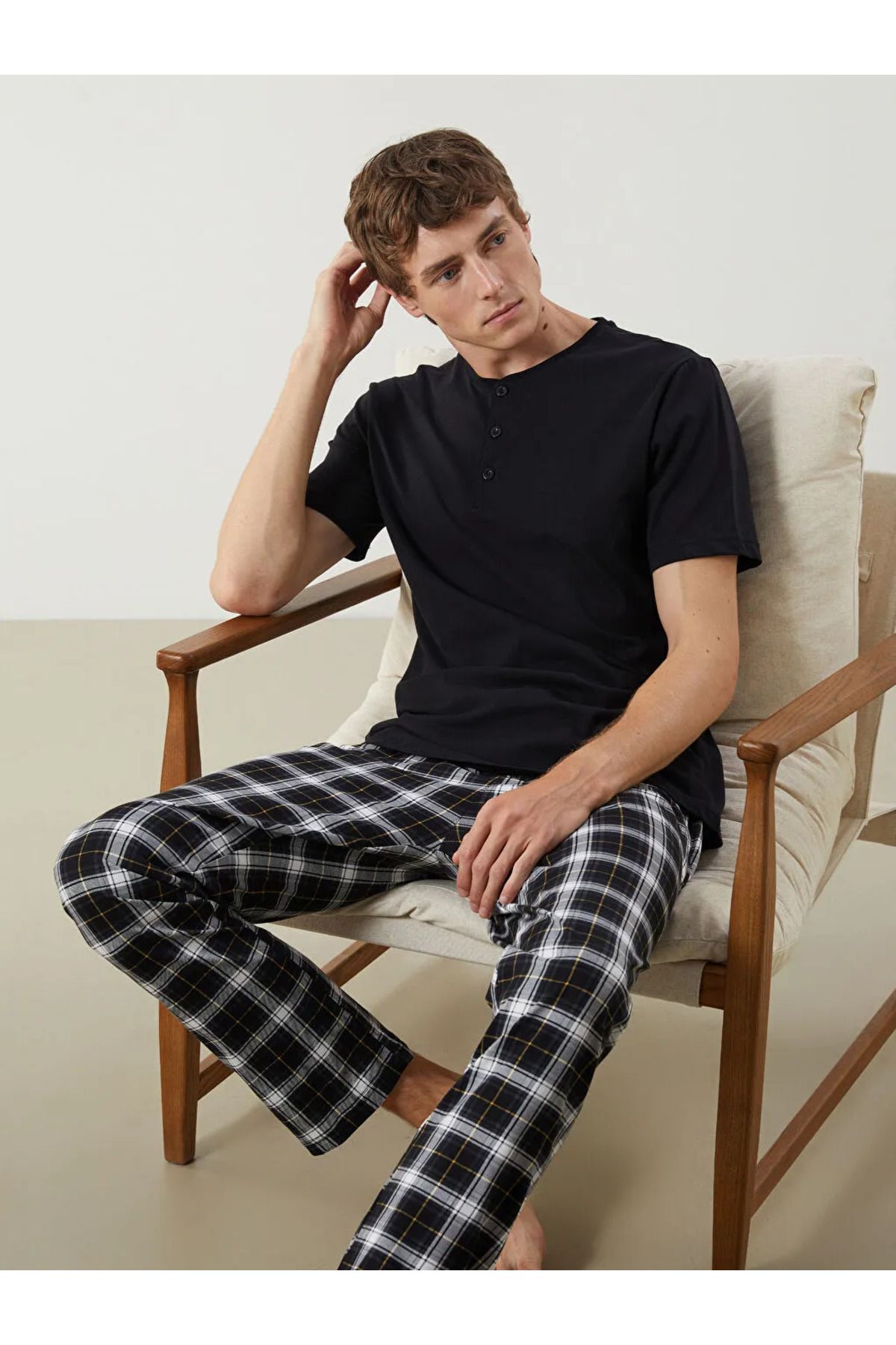 LC Waikiki Siyah Standart Kalıp Erkek Pijama Takımı