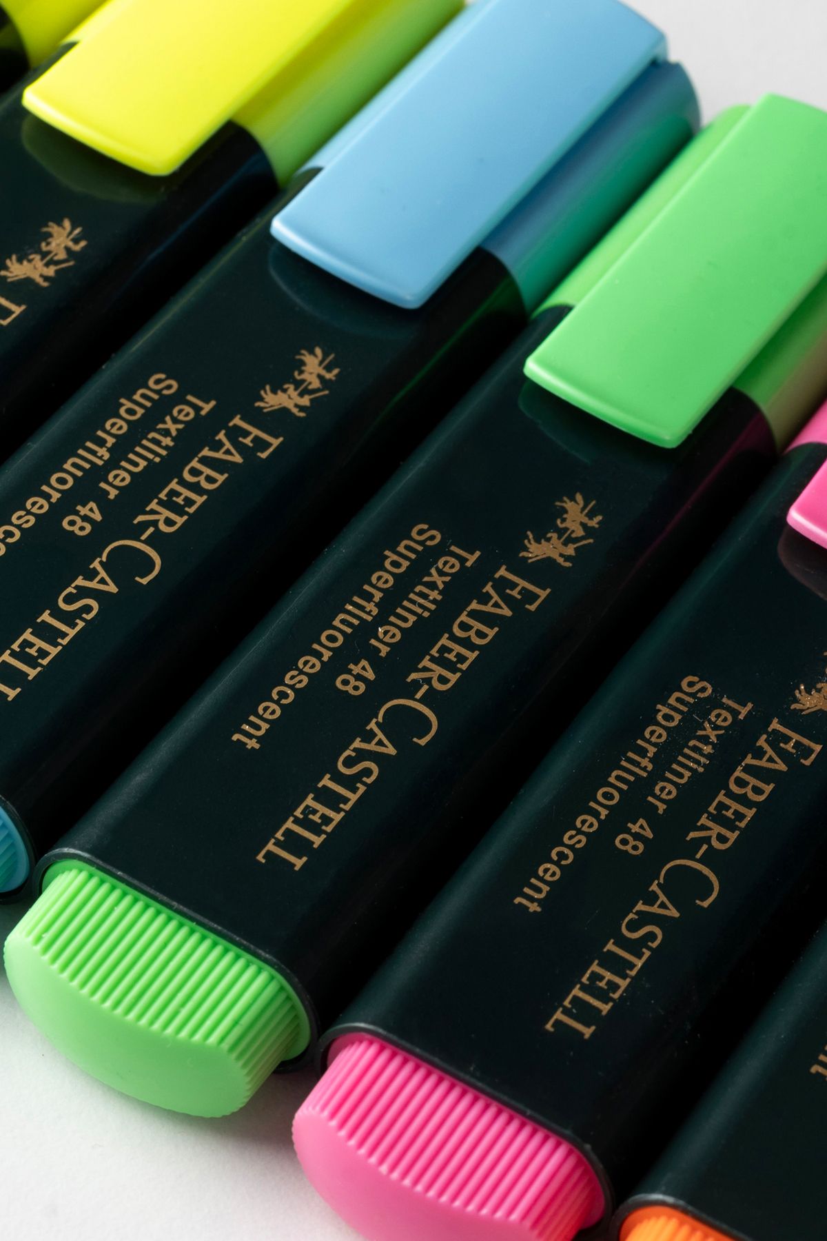 Faber Castell-Highlighter Pen Mixed Color Set of 8, Water Based, Cut Tip, Ergonomic Design 3