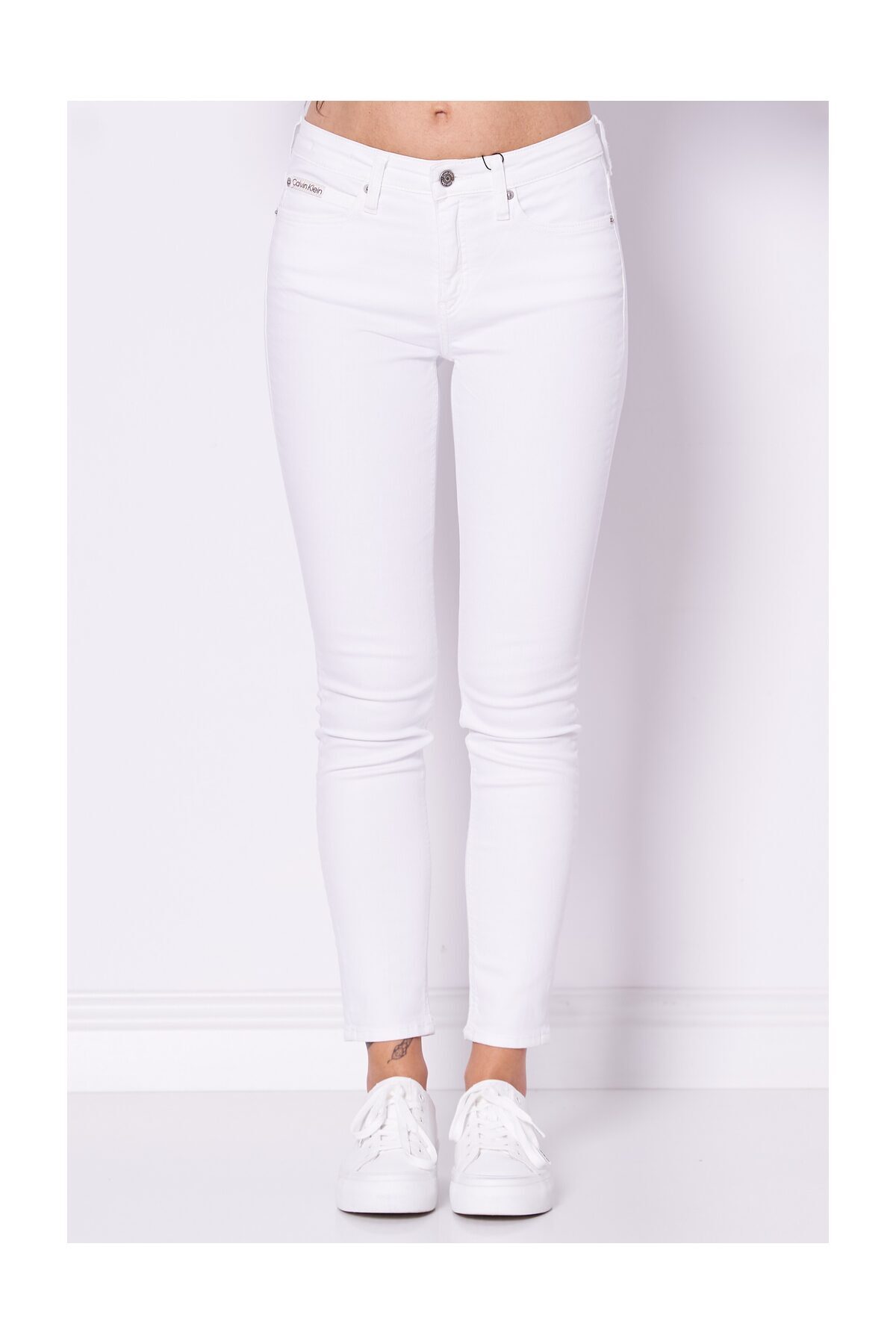 Calvin Klein ŚREDNI STAN SKINNY_25/32