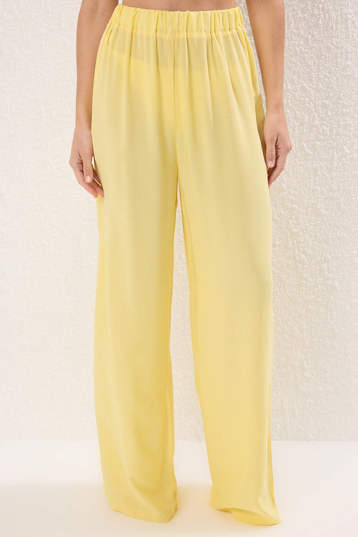 Trendyolmilla  Sarı Dokuma Plaj Bluz-Pantolon Takım TBESS25AU00003 - Görsel 3