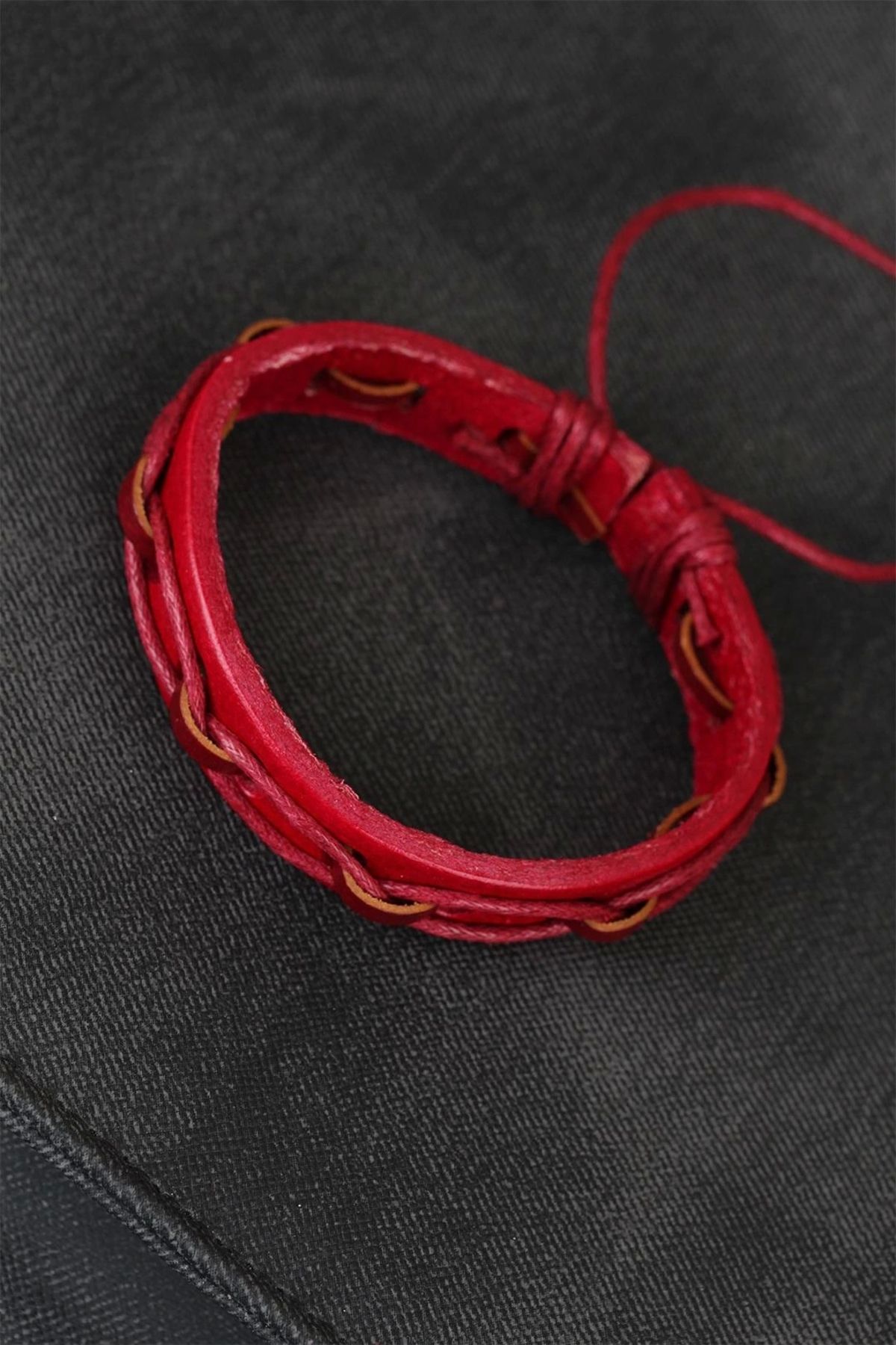 OurStyles Kırmızı Renk İpli Yeni Sezon Deri Erkek Bileklik - TJ-EB1873