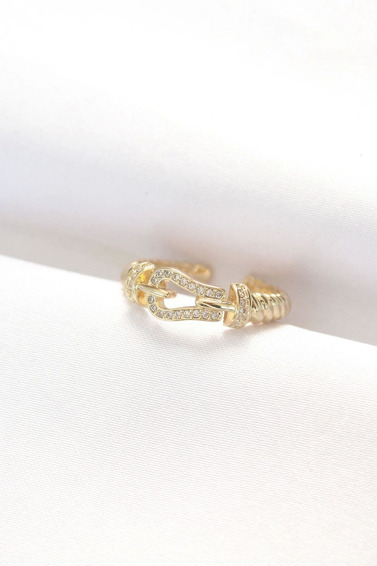 OurStyles Kemer Tokası Tasarımlı Gold Renk Zirkon Taşlı Ayarlanabilir Yüzük - TJ-BYK3099