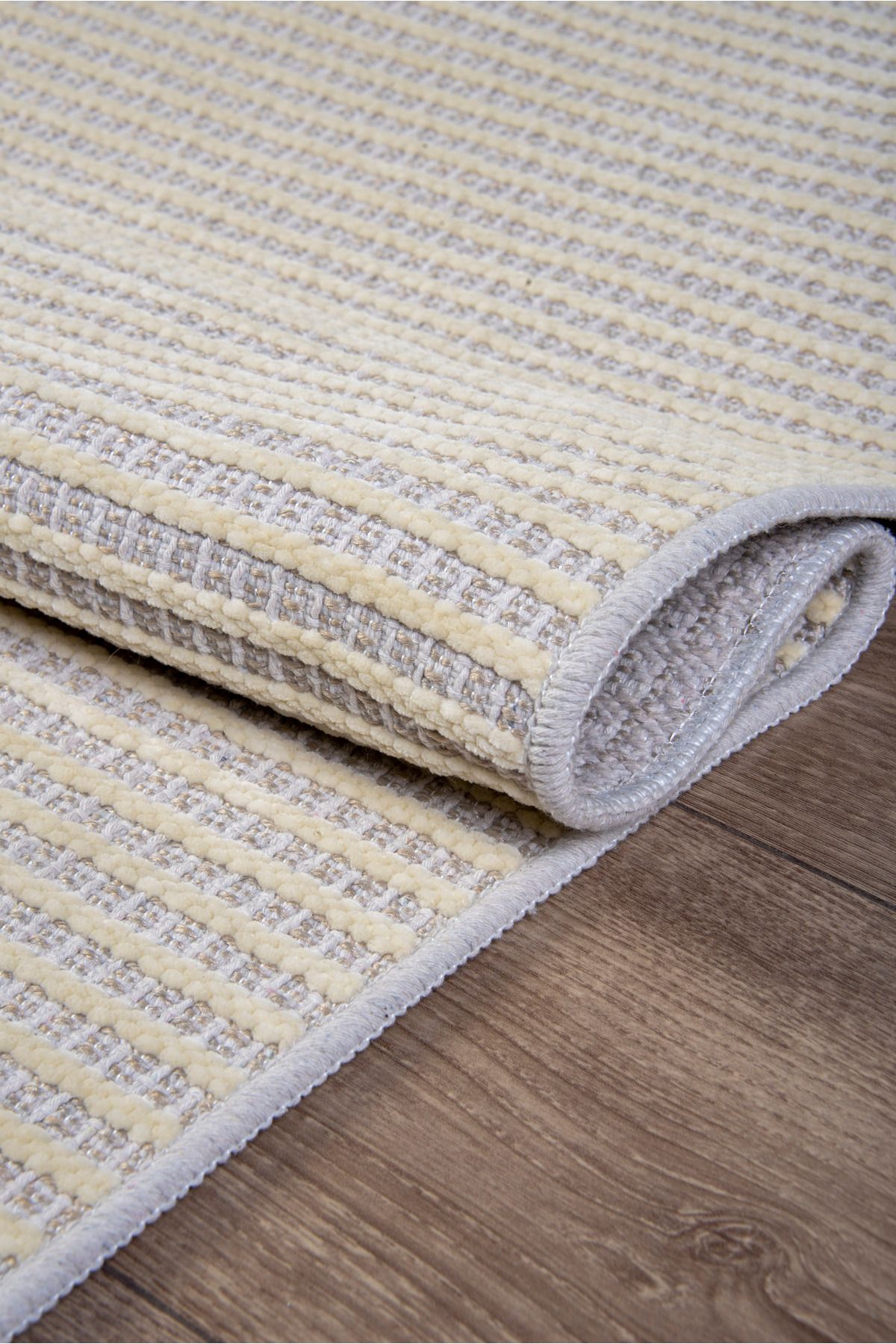 Misis Home Beyaz, Modern Kaymaz,Yıkanabilir Pamuk Tabanlı Şönil Kilim