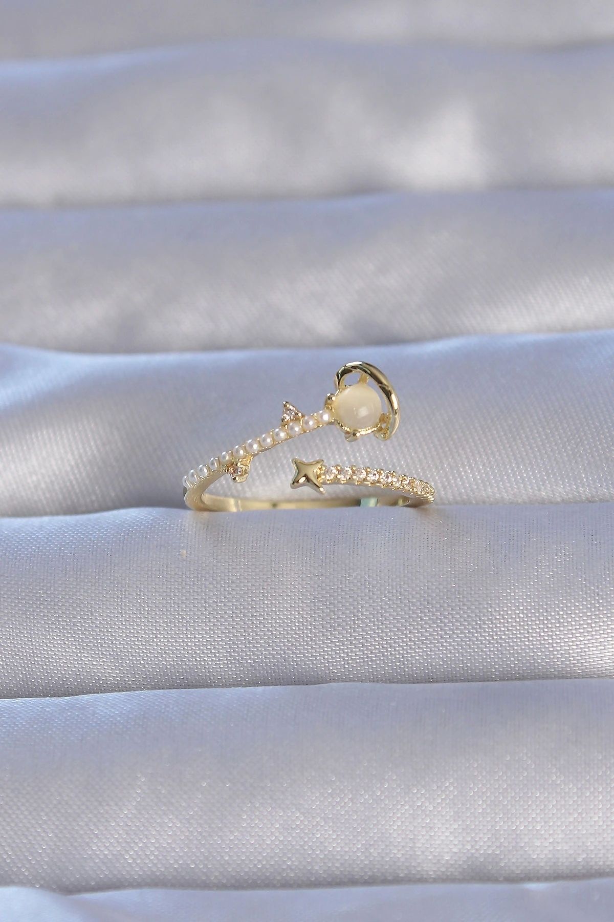 OurStyles Pirinç Gold Renk Zirkon Taşlı İncili Satürn Model Ayarlanabilir Yüzük - TJ-BYK3223