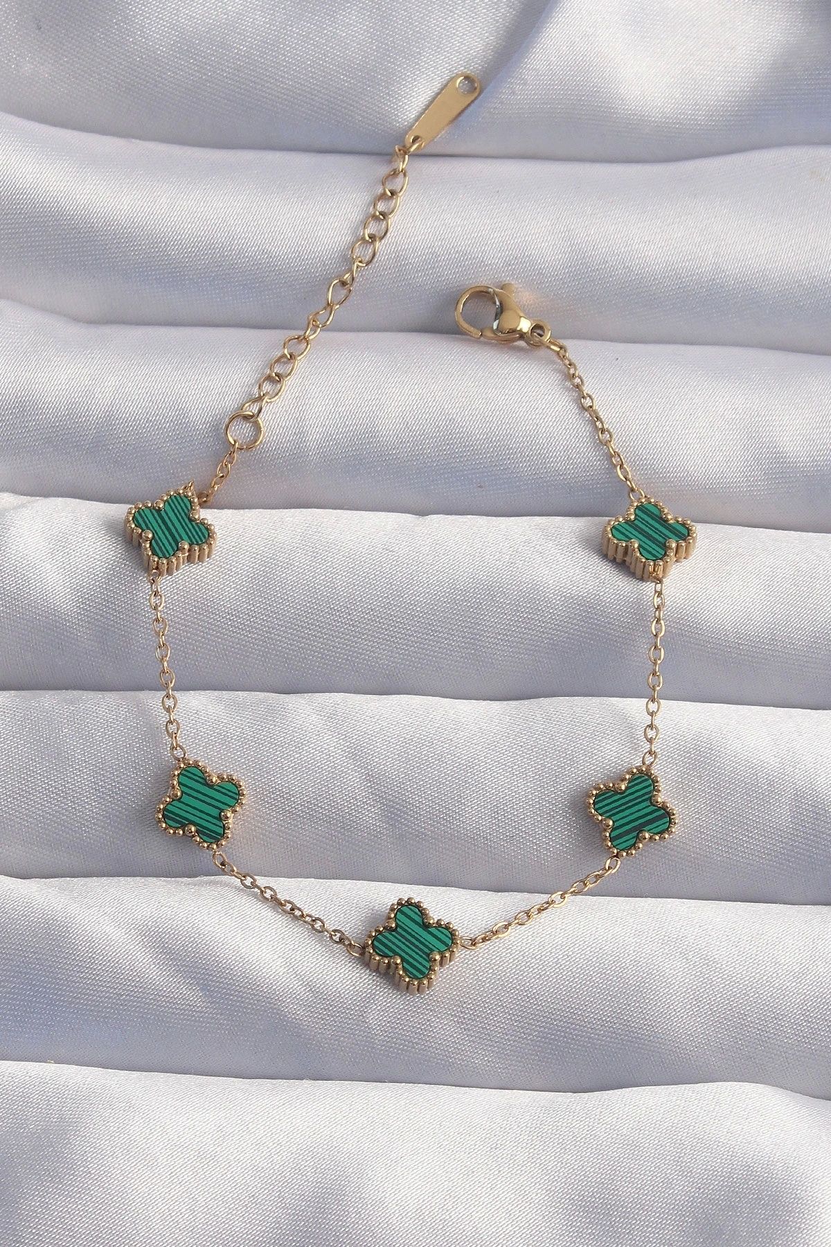 OurStyles 316L Çelik Baby Boy Gold Renk Çizgili Yeşil Mineli Yonca Bileklik - TJ-BB6271