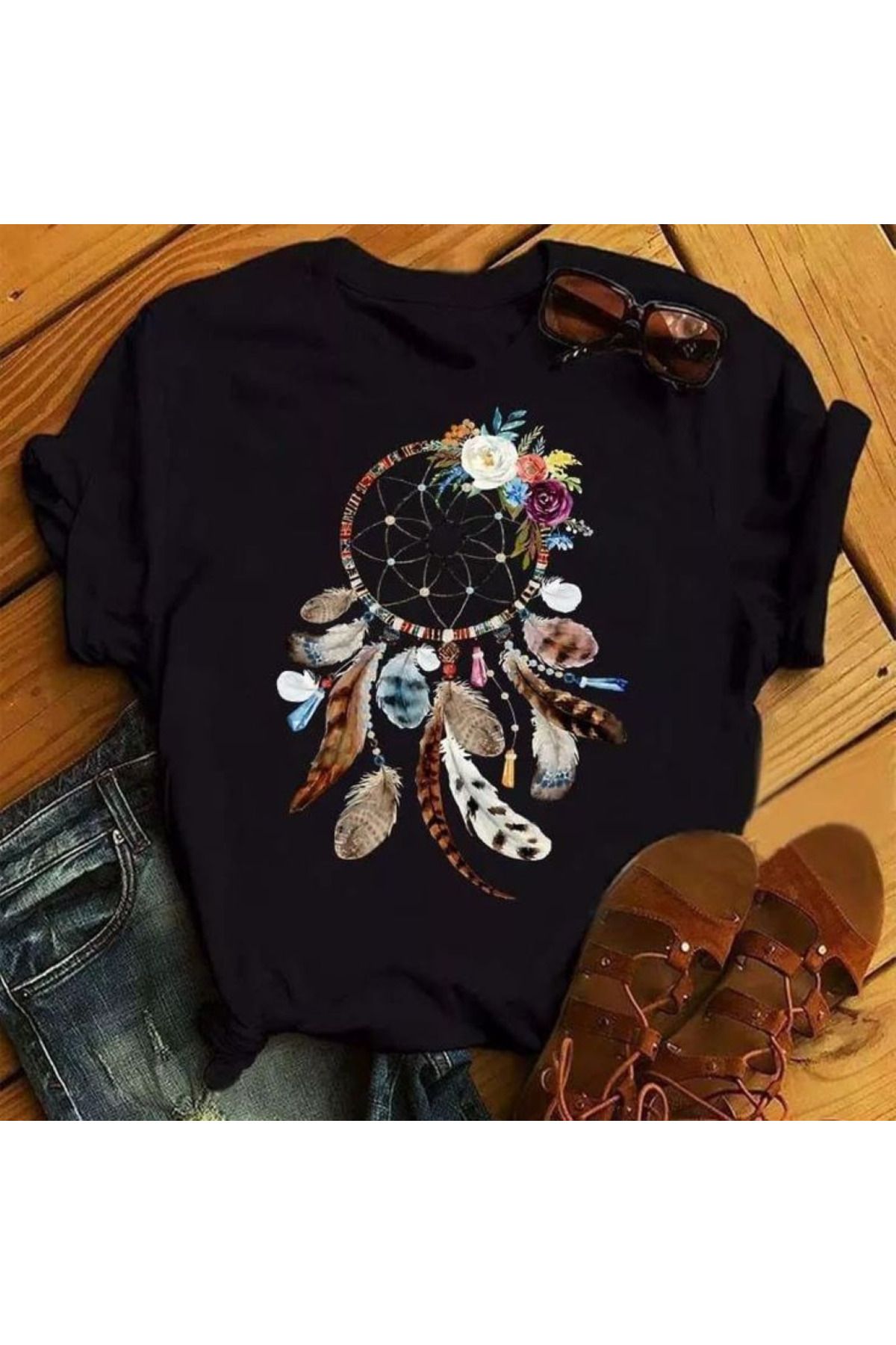 aynewmoda Kısa kollu ve yuvarlak yakalı gül ve tüy desenli tişört