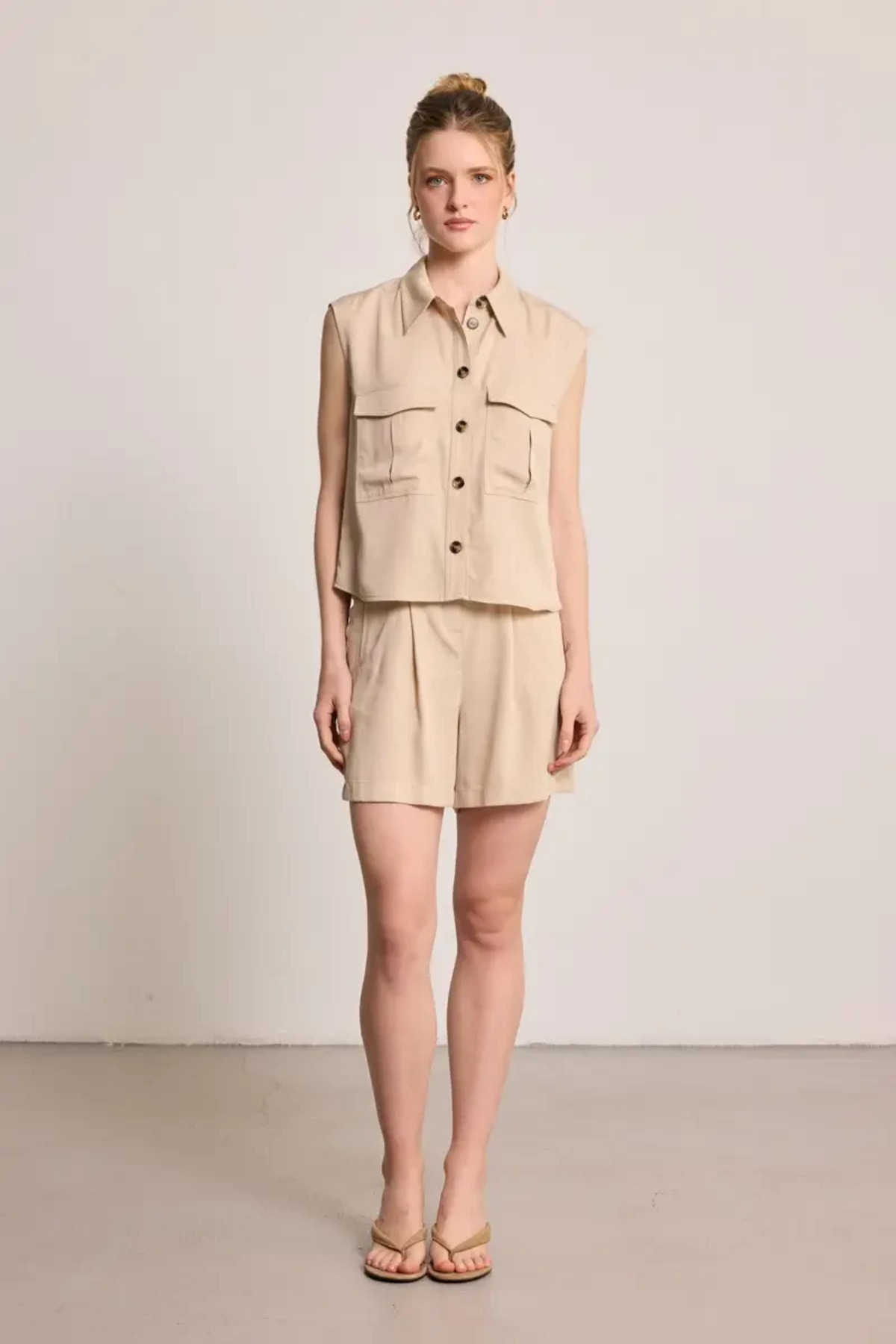 Gusto Sleeveless Shirt with Pockets - Beige