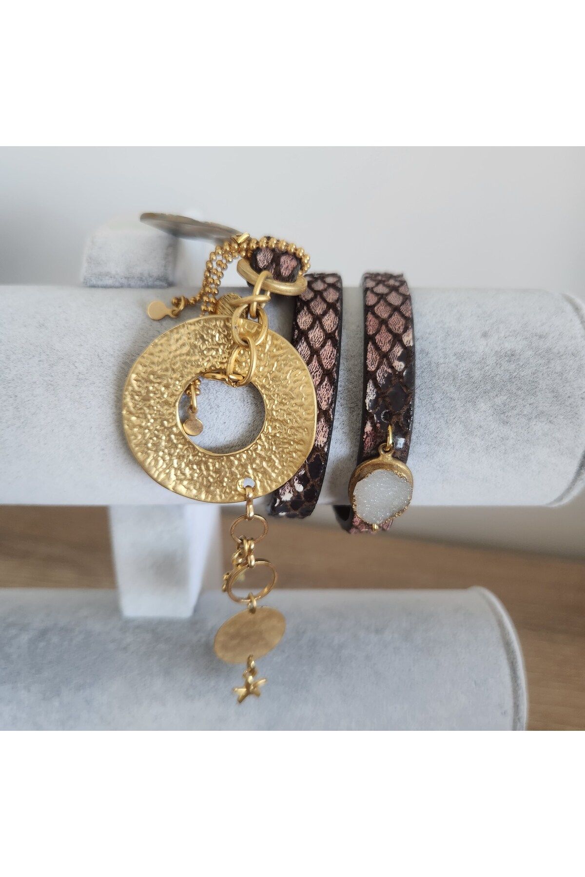 Sevilins Collection Özel tasarım dolamalı doğal taşlı bileklik